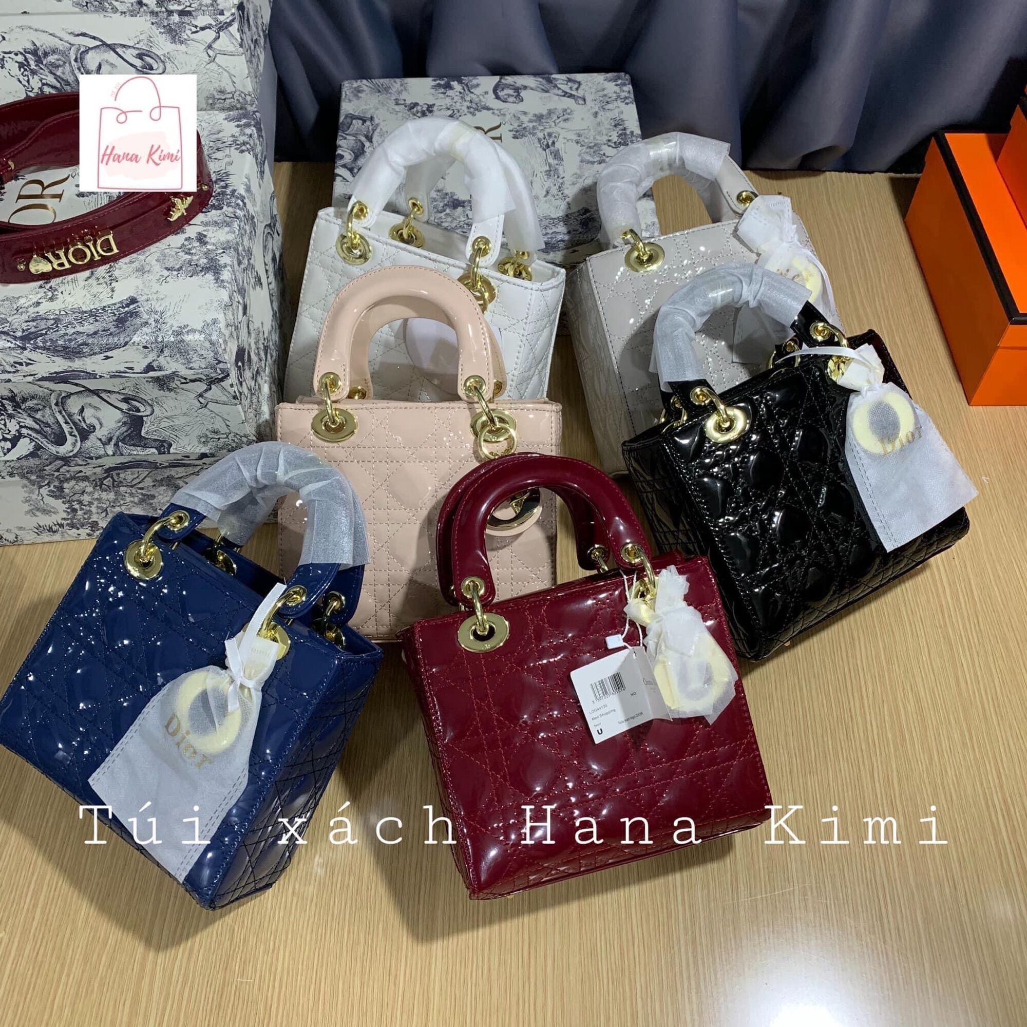 Túi đeo chéo nữ D lady da bóng 3 ô