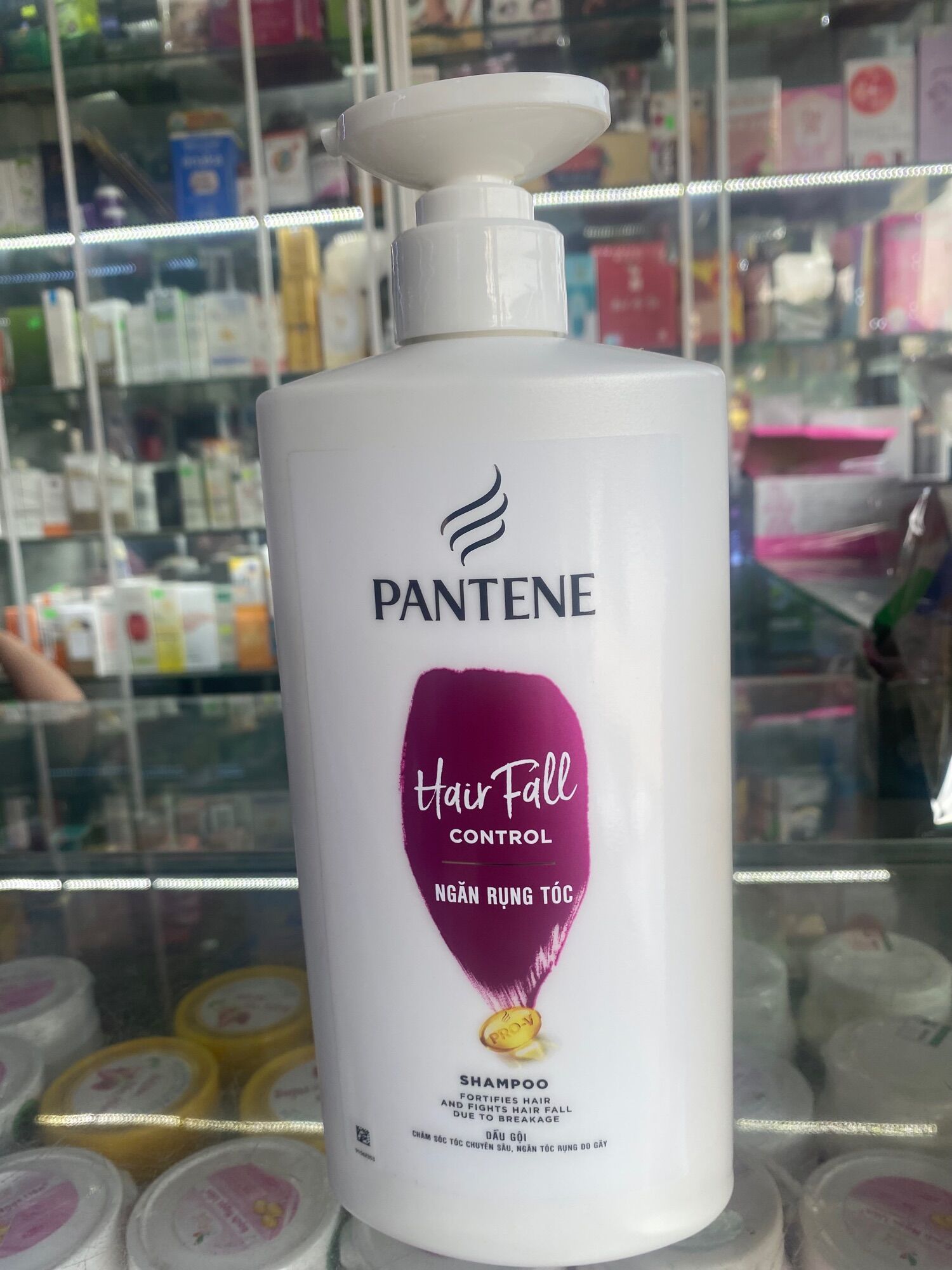 Dầu gội pantene ngăn rụng tóc óng ả 650g