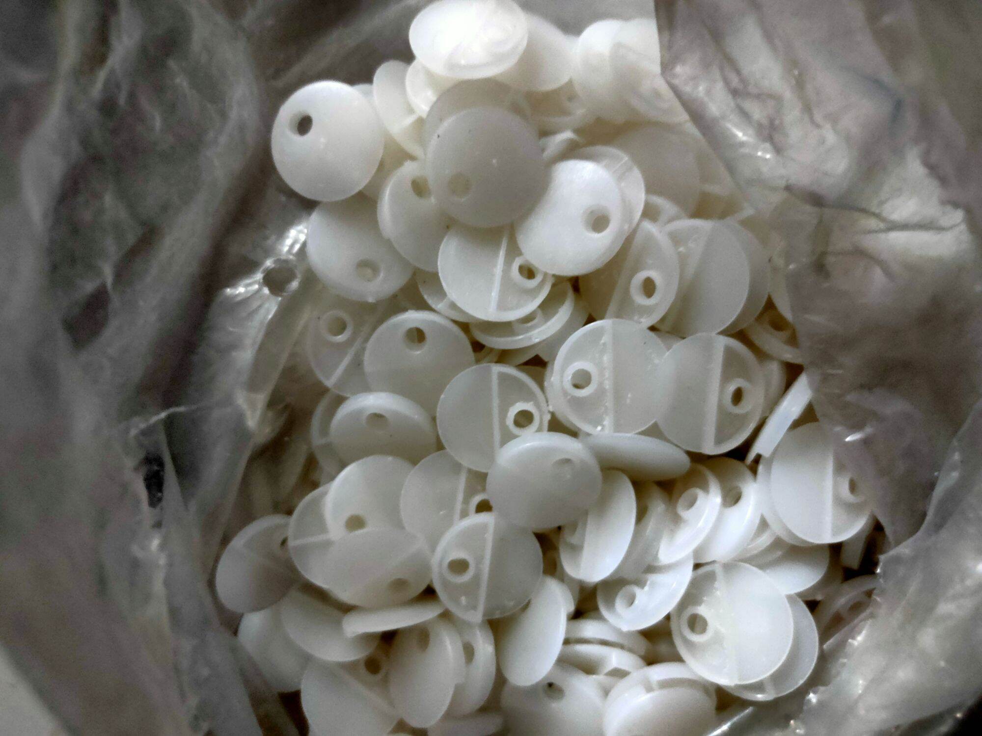 Cúc kính giữ kính