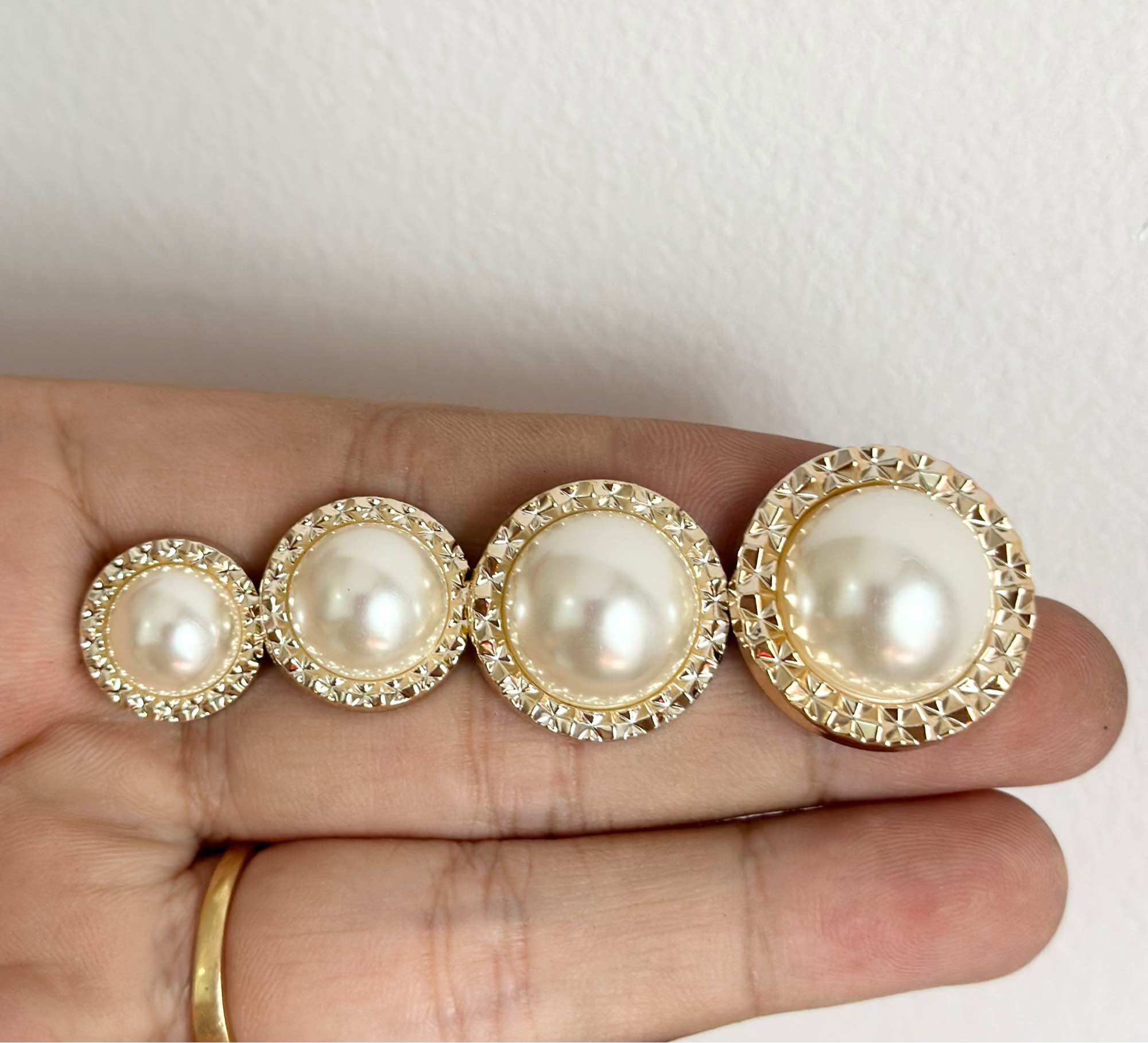 Sét 3 - 5 nút ngọc viền hàng siêu đẹp/hàng xịn bóng
