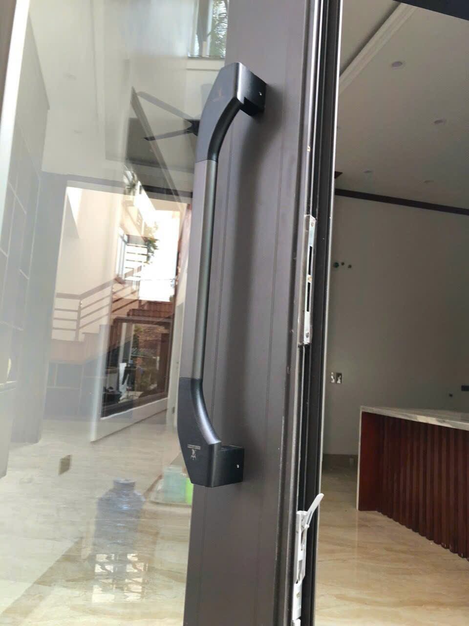 tay cửa lùa 80cm giá 360k