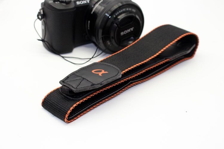 Dây đeo máy ảnh Sony