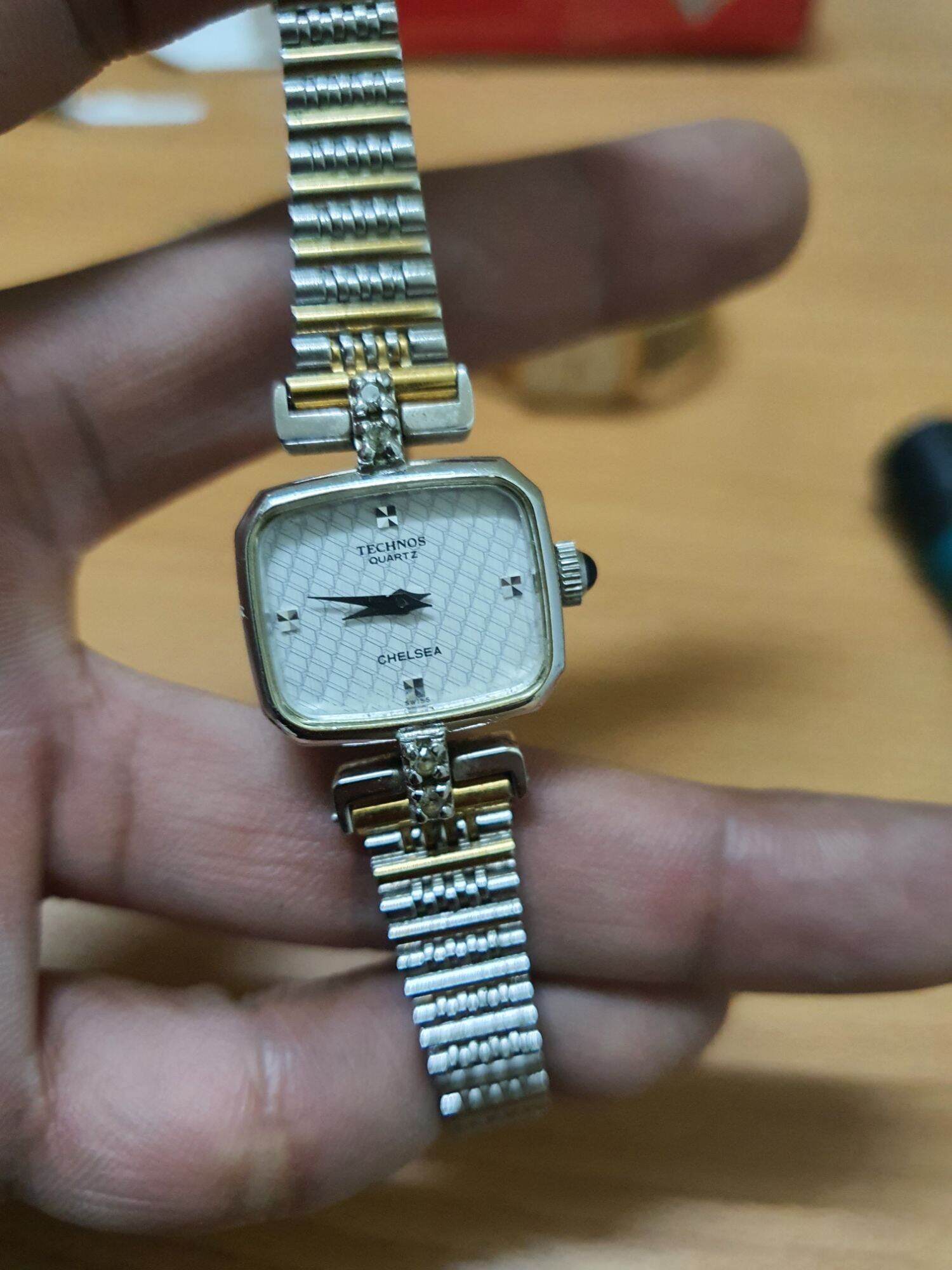 Đồng hồ nữ Technos Chelsea cao cấp sang trong.