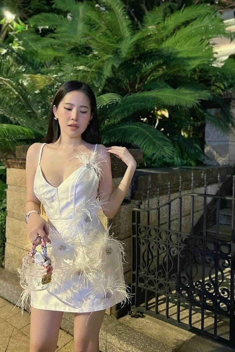 ĐẦM SUÔNG ĐÍNH LÔNG KẾT ĐÁ