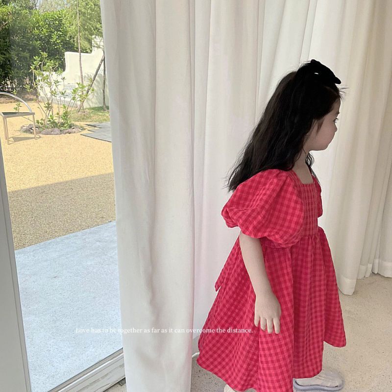 Váy tay bồng xoè nơ lưng tiểu thư bé gái