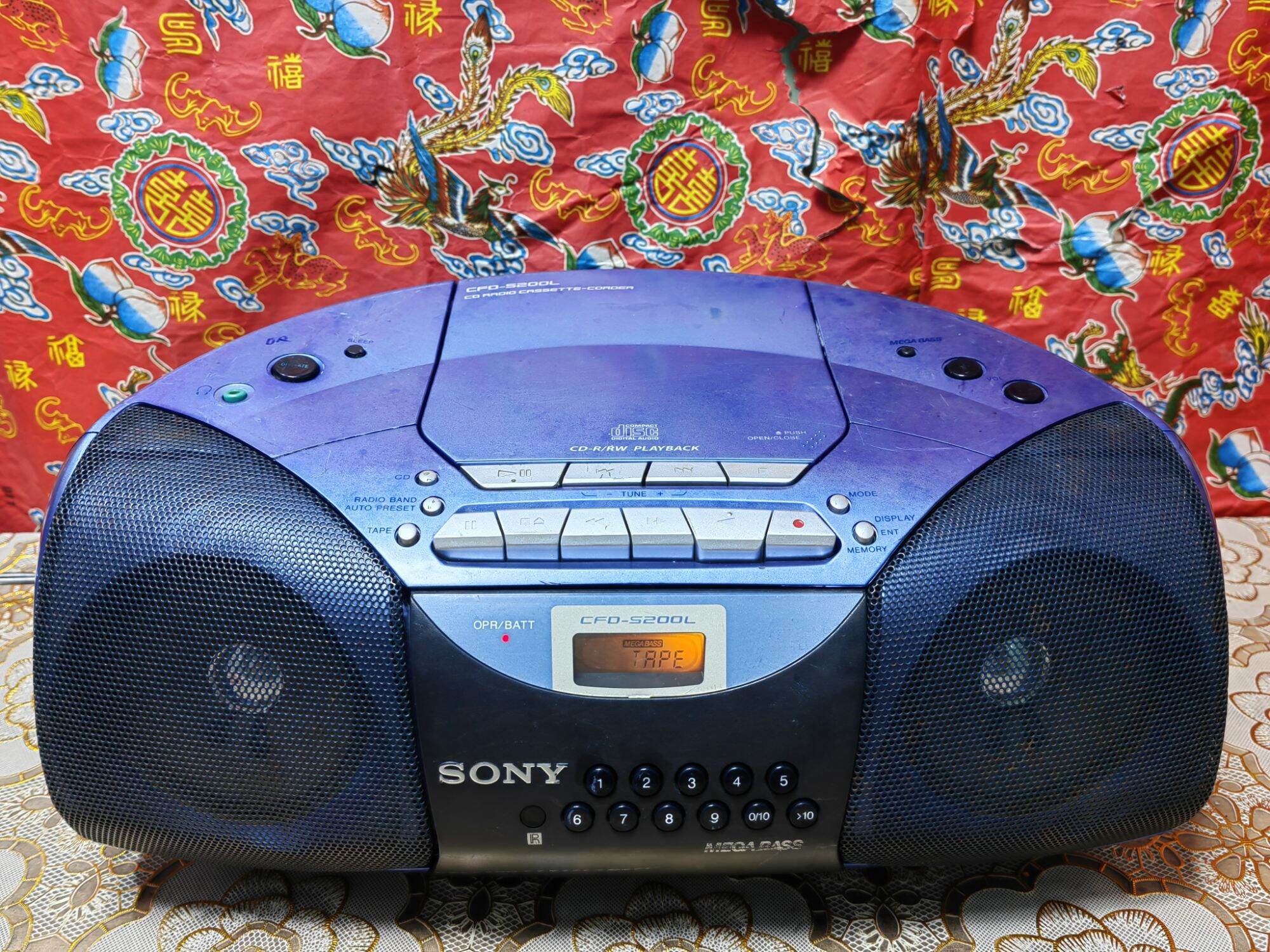 Đài cổ Radio/Cassette/Đĩa CD SONY CFD-S200L/điện 220v