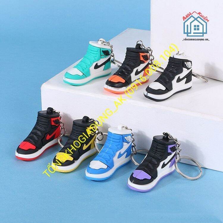 Móc khóa hình chiếc giày cute rất dễ thương