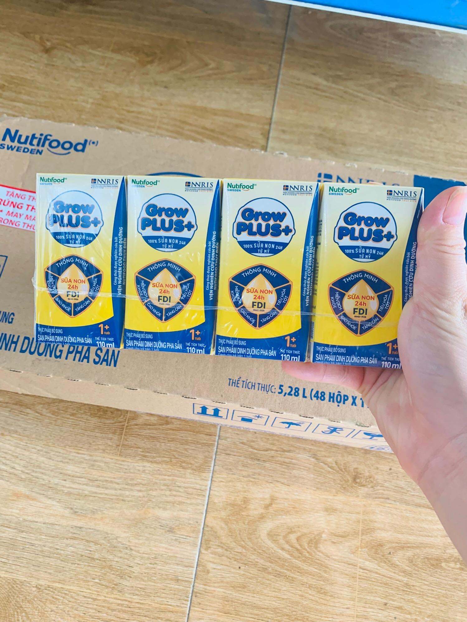 1 thùng sữa bột pha sẵn growplus+ vàng 110ml cho bé từ 1 tuổi trở lên