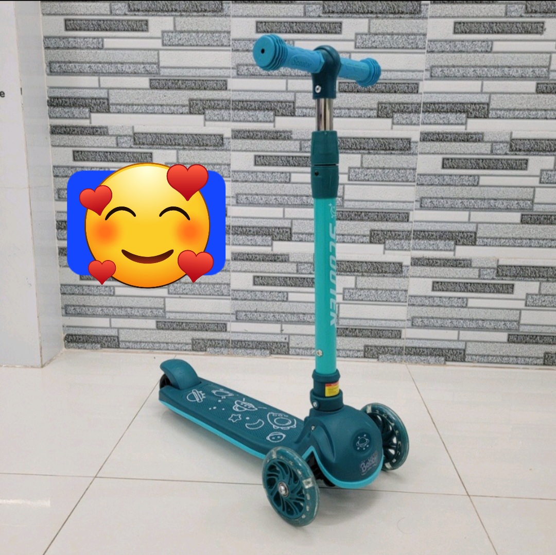 Xe trượt Scooter 3 bánh phát sáng cho bé