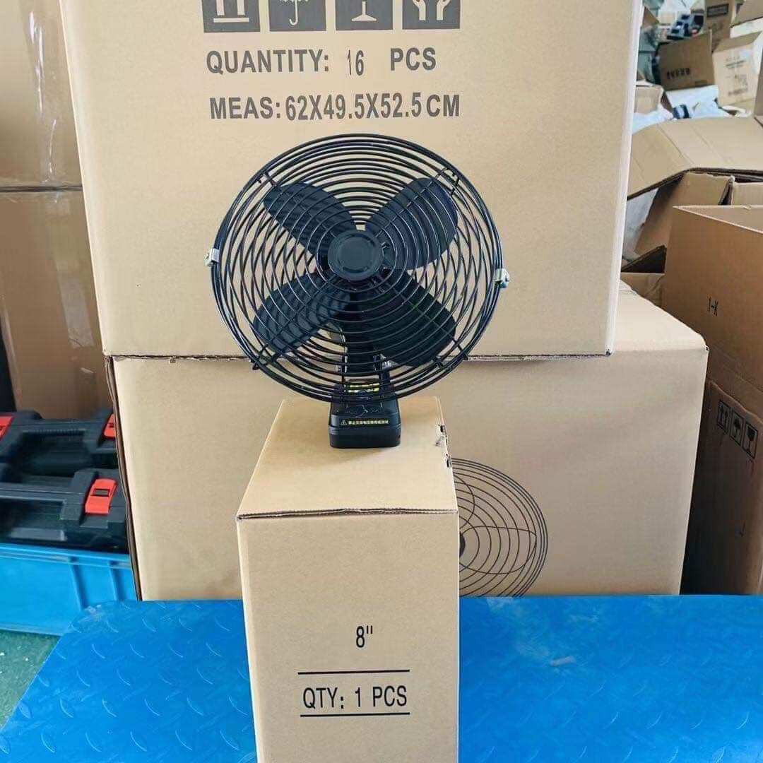 quạt gắn pin makita