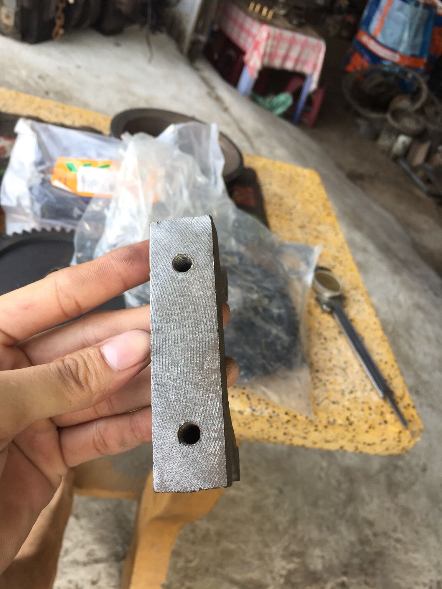 Càng gạt Disico , Gt10