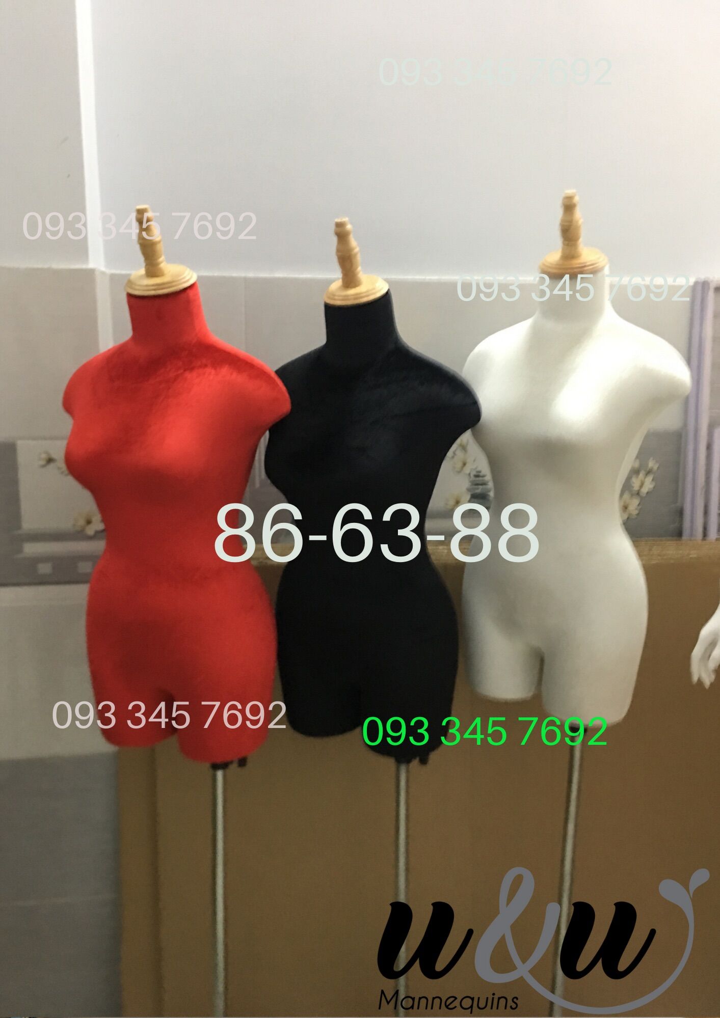 Manocanh nhung nữ chân gỗ size M ( hình thật)