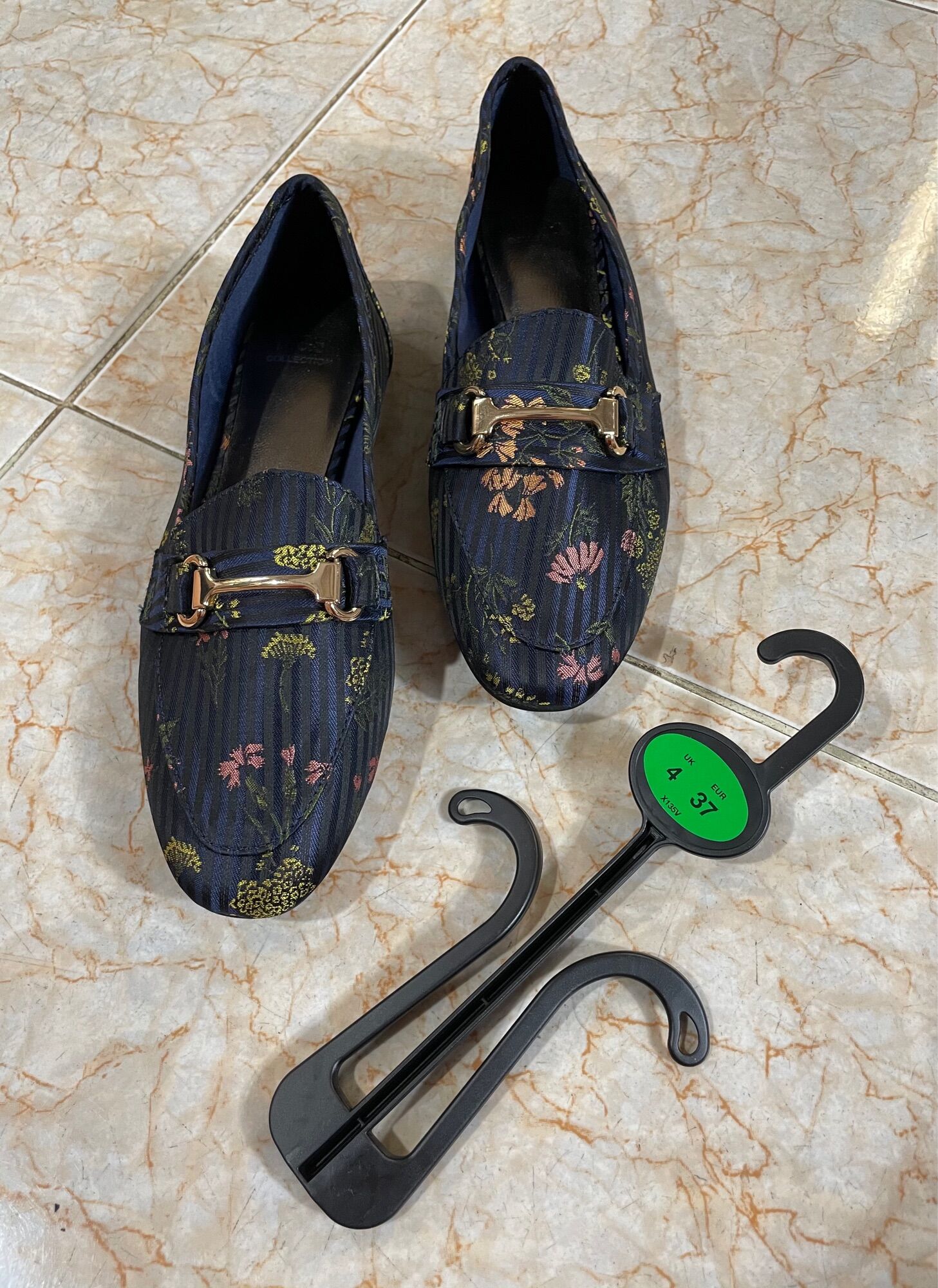 Giày m&s dư xịn vải gấm sang chảnh cá tính size 37