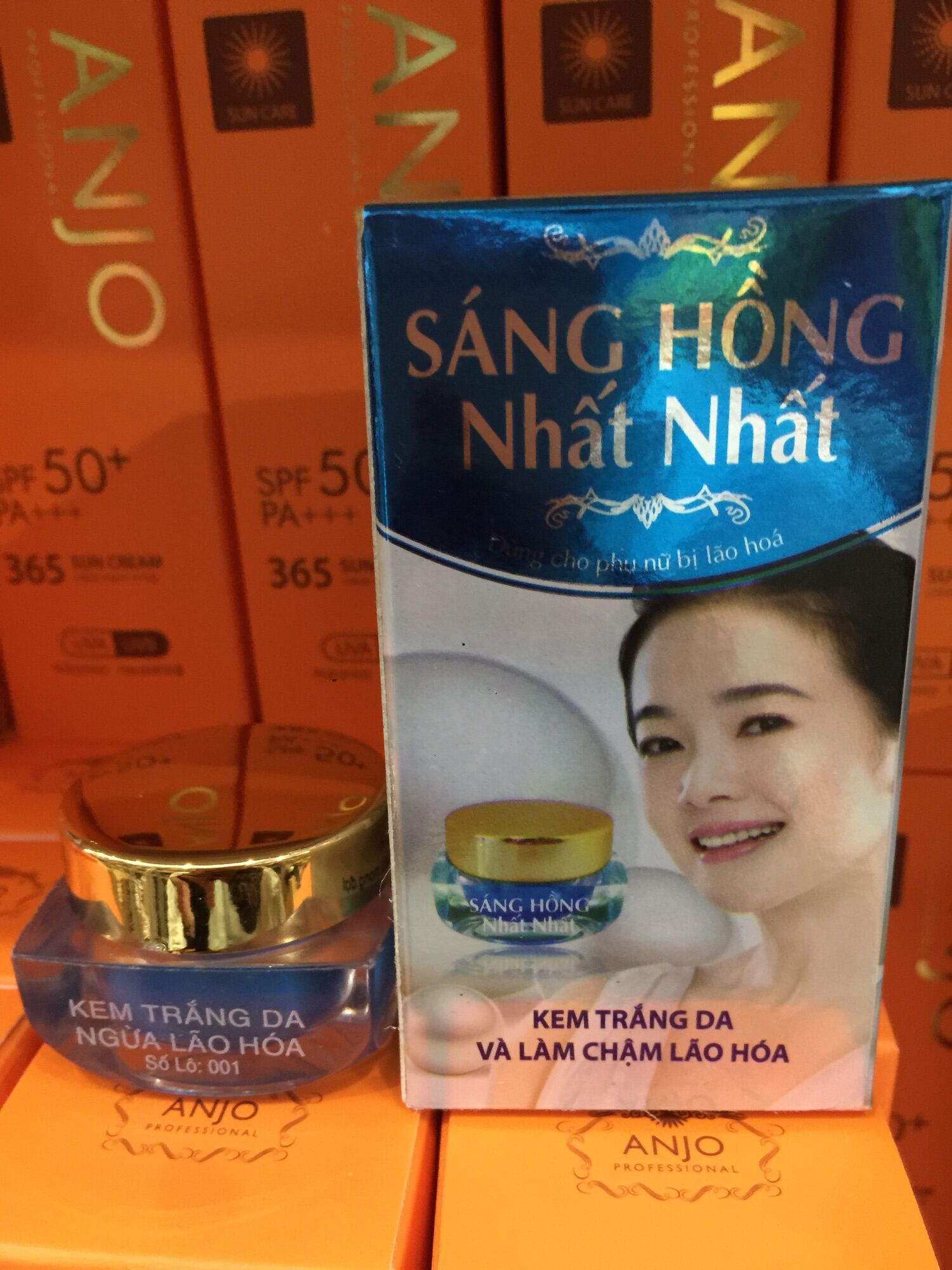 [Hcm]Kem Sáng Hồng Nhất Nhât Trắng Da Lão Hoá 12G