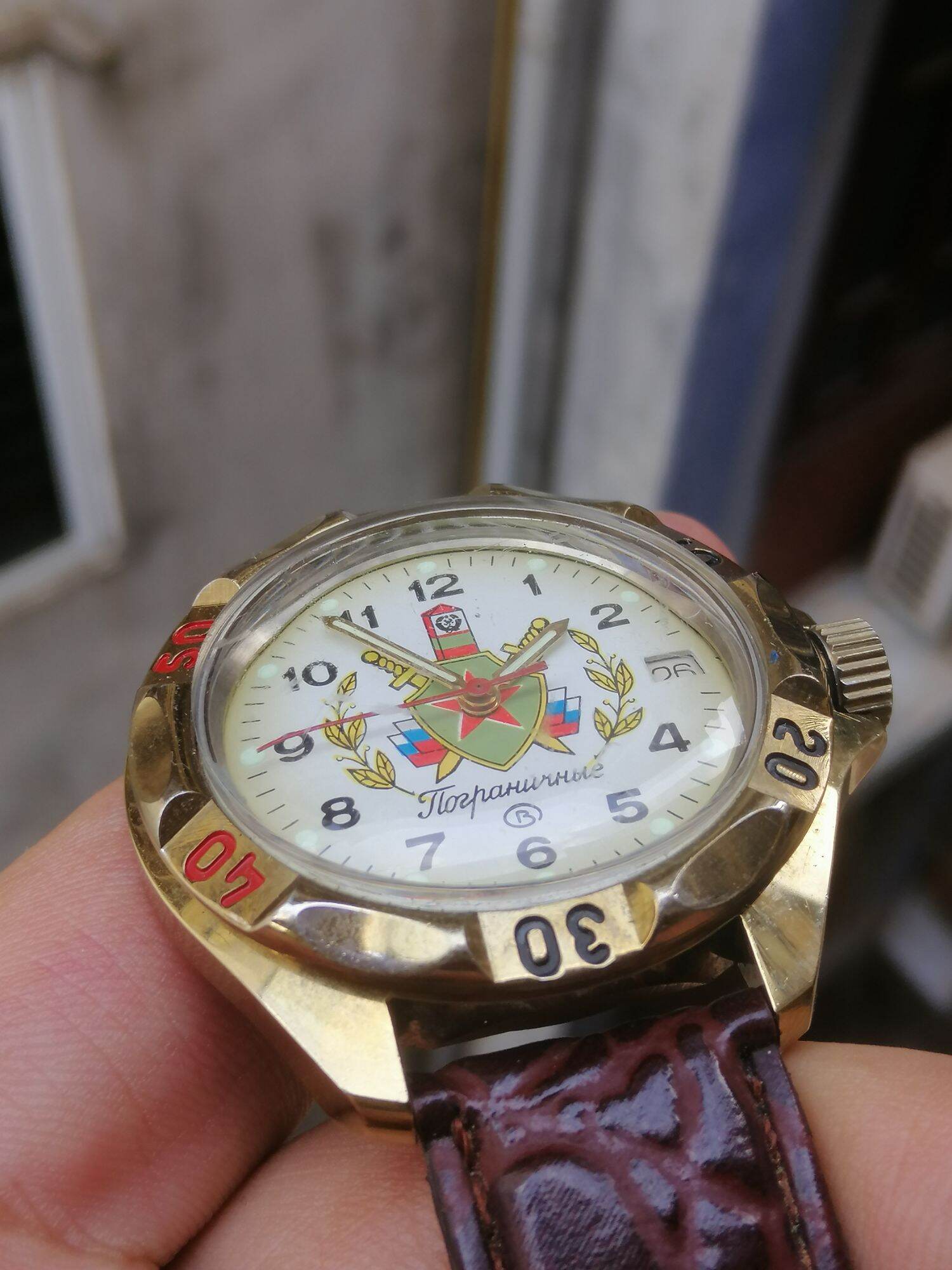 Đồng hồ cơ cổ nam hiệu Vostock của Nga