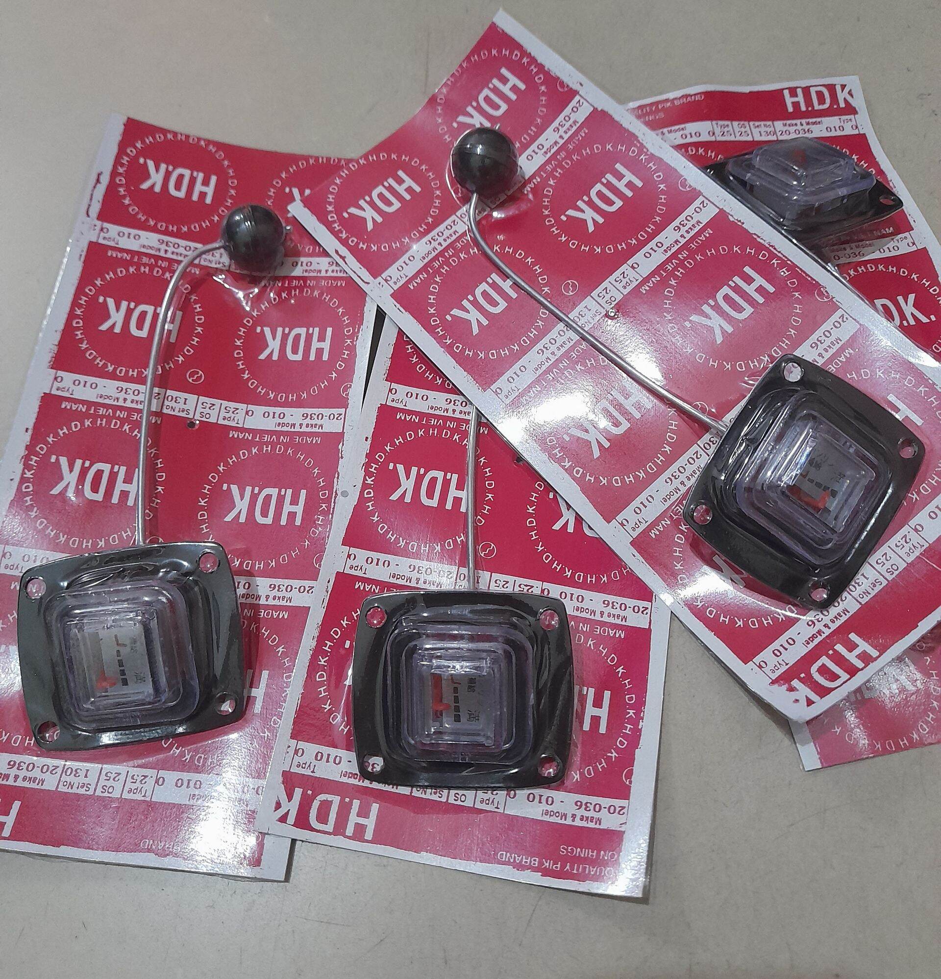 Báo xăng xe cúp 81