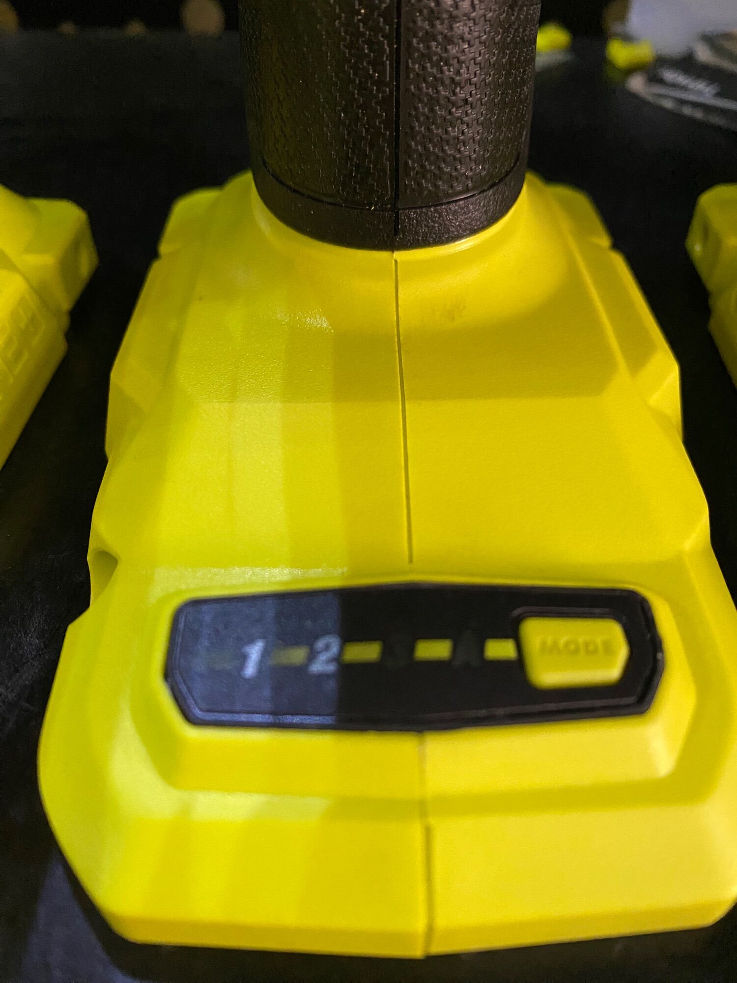 Máy siết bulong Ryobi 1600Nm