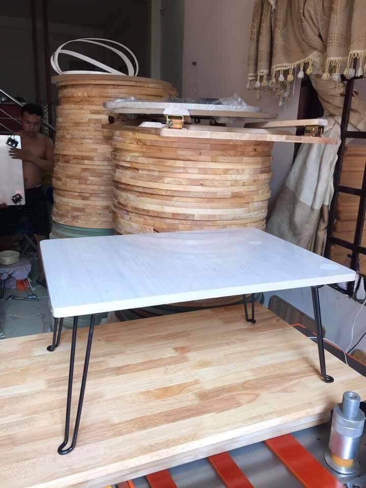 Bàn xếp vân gỗ màu trắng hình thật tự chụp 40*60