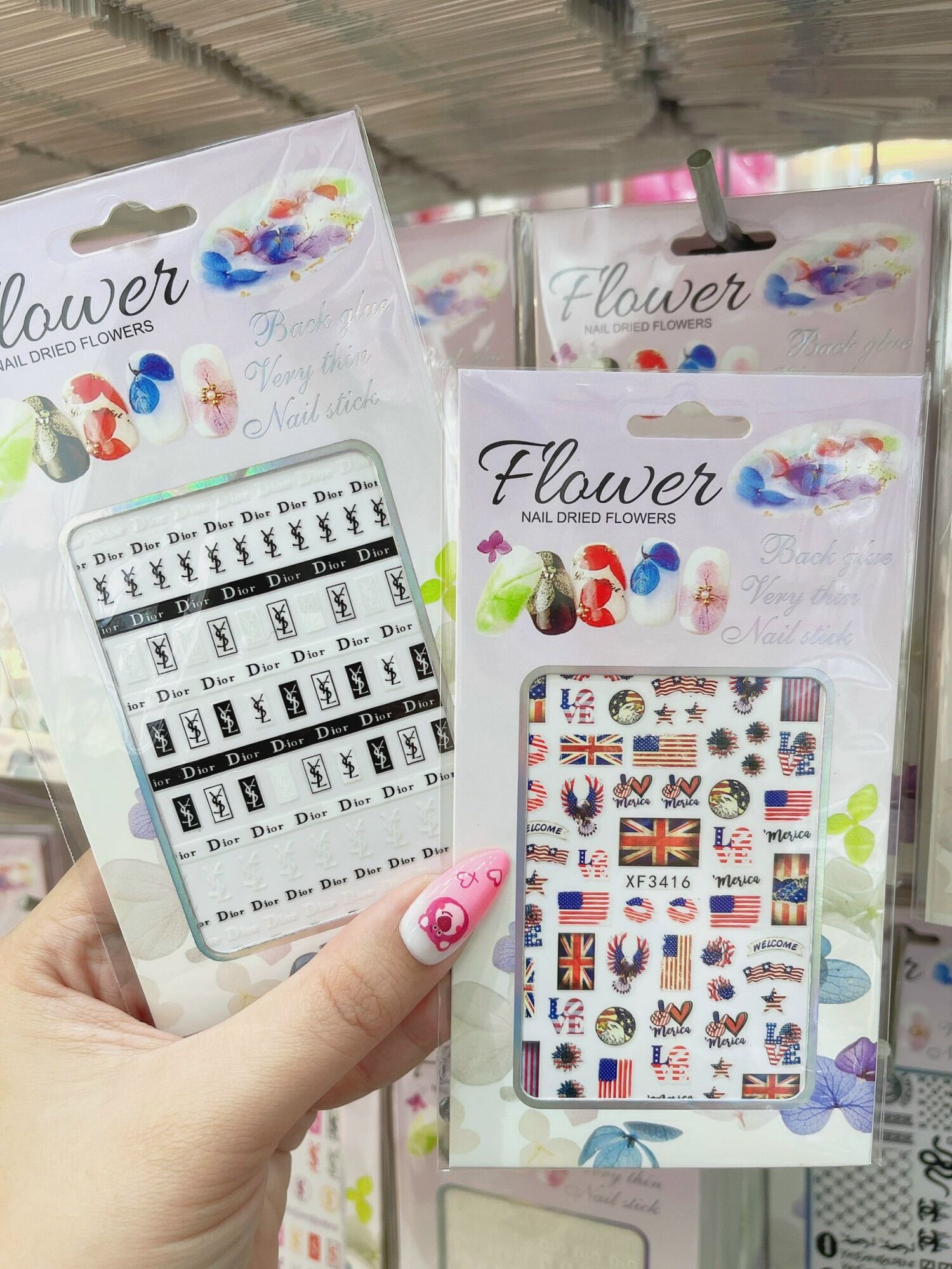 STICKER THƯƠNG HIỆU 13k/2Tấm