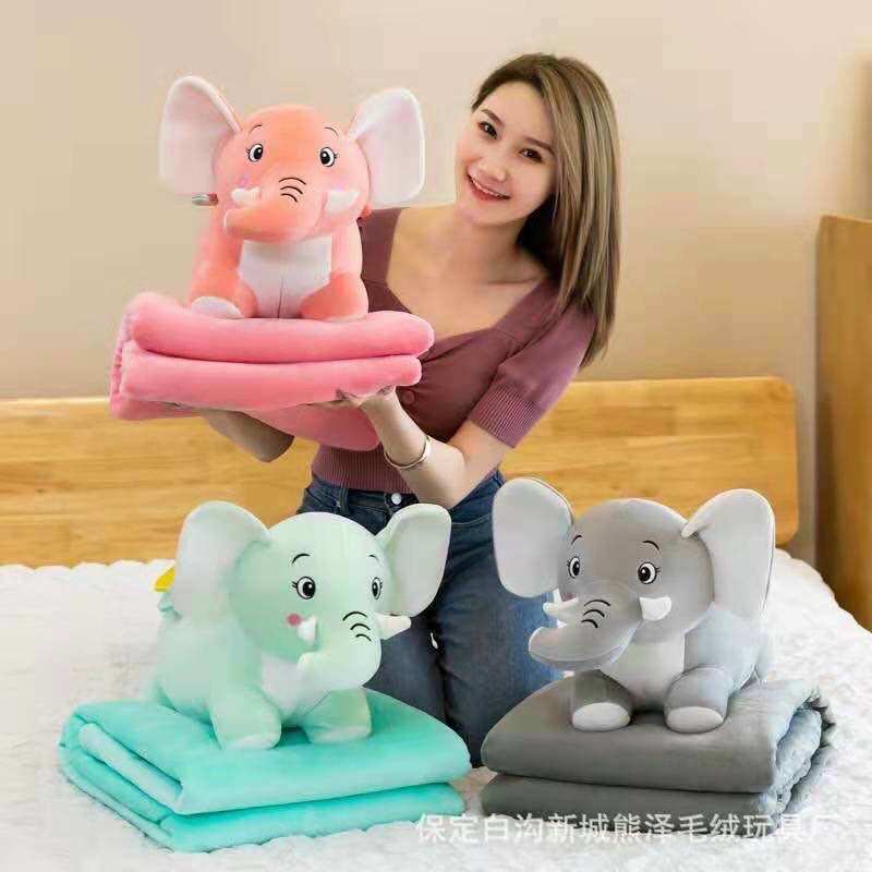 Chăn kèm gấu bông mèo