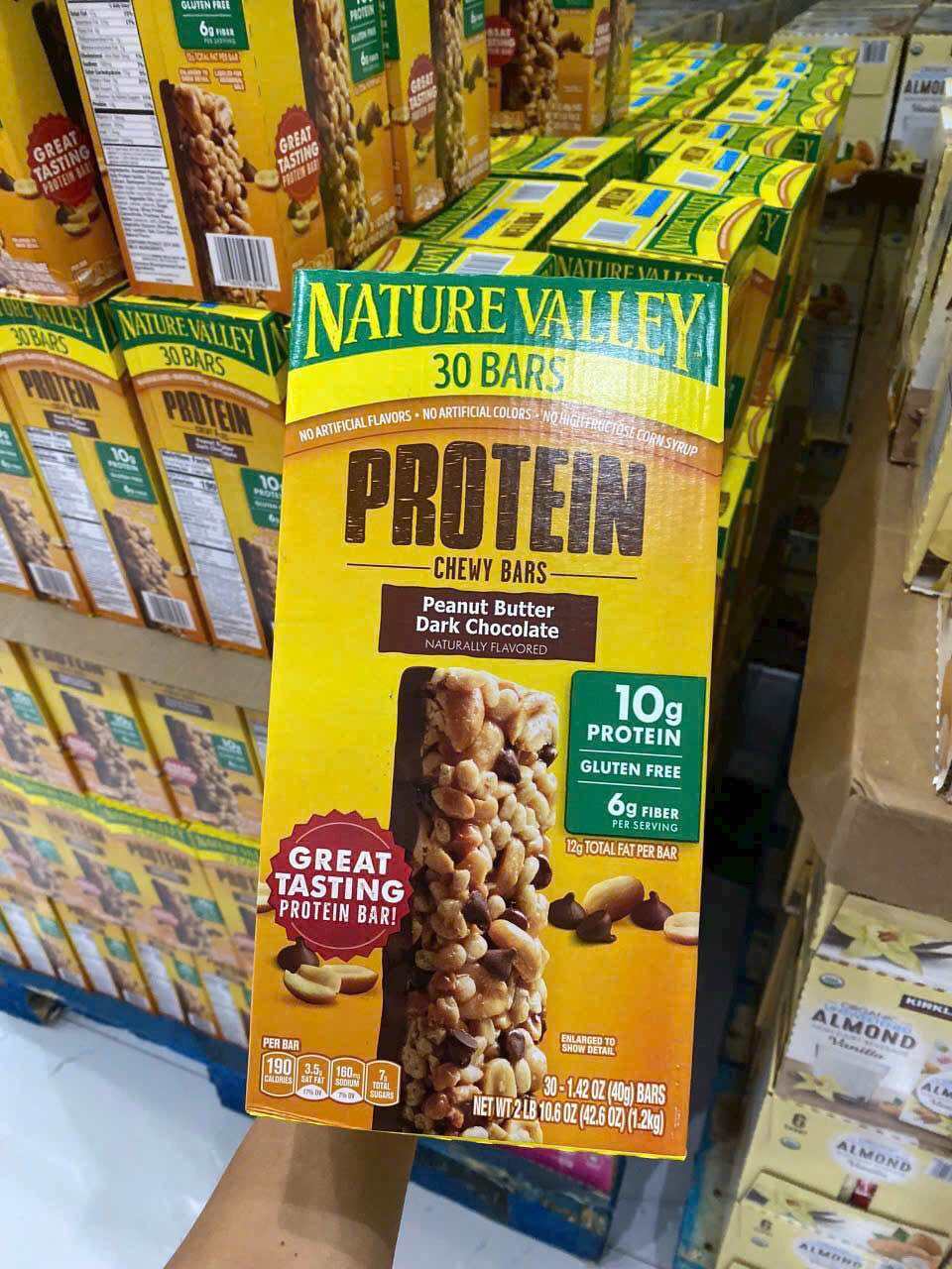 Thanh ngũ cốc bơ đậu phộng và socola đen Nature Valley Protein Chewy Bars 1.2kg Mỹ.