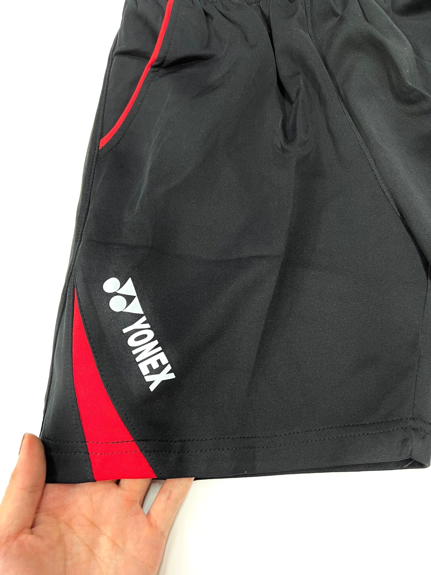 Quần yonex nam in chữ