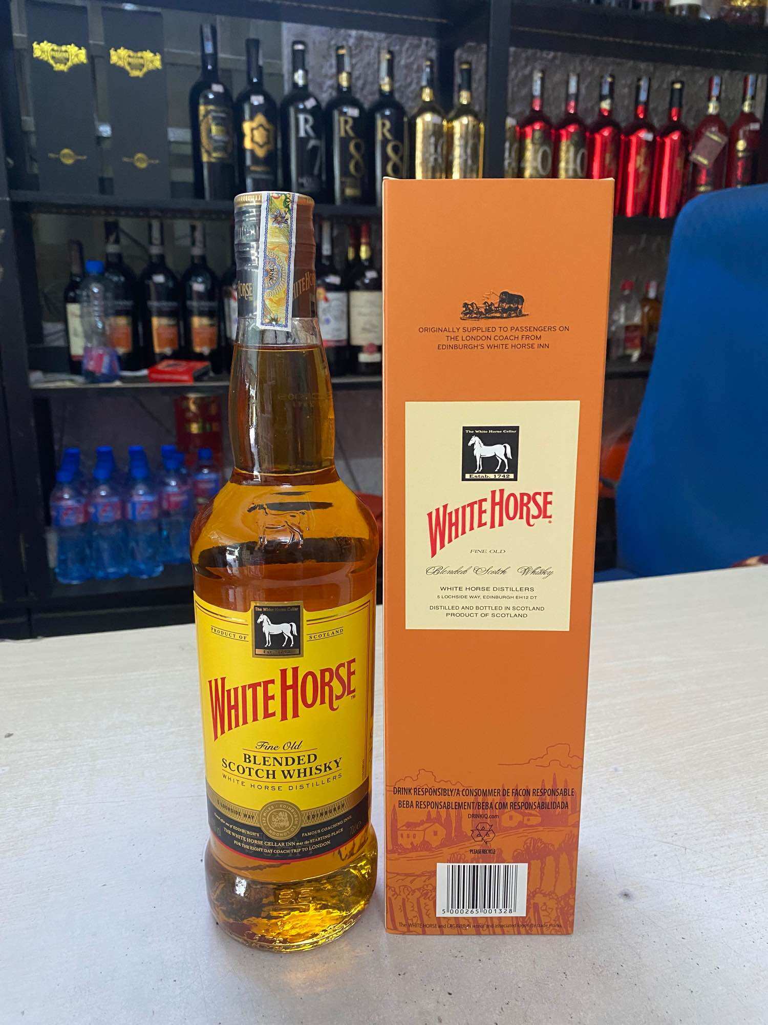 WHITE HORSE Blend Scotch Whisky 40% 700ml