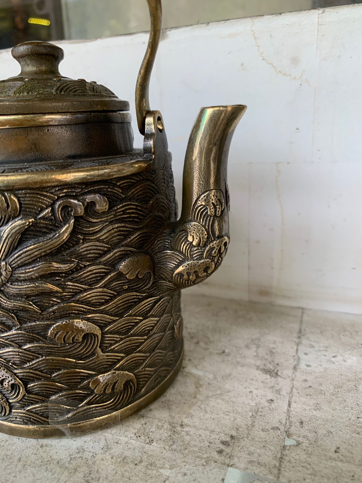 Ấm trà rồng