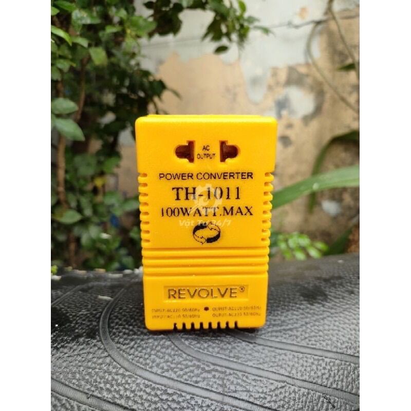 Biến áp Biến điện Power converter từ 220V ra 110V và ngược lại Revolve 100w Hàng Việt Nam