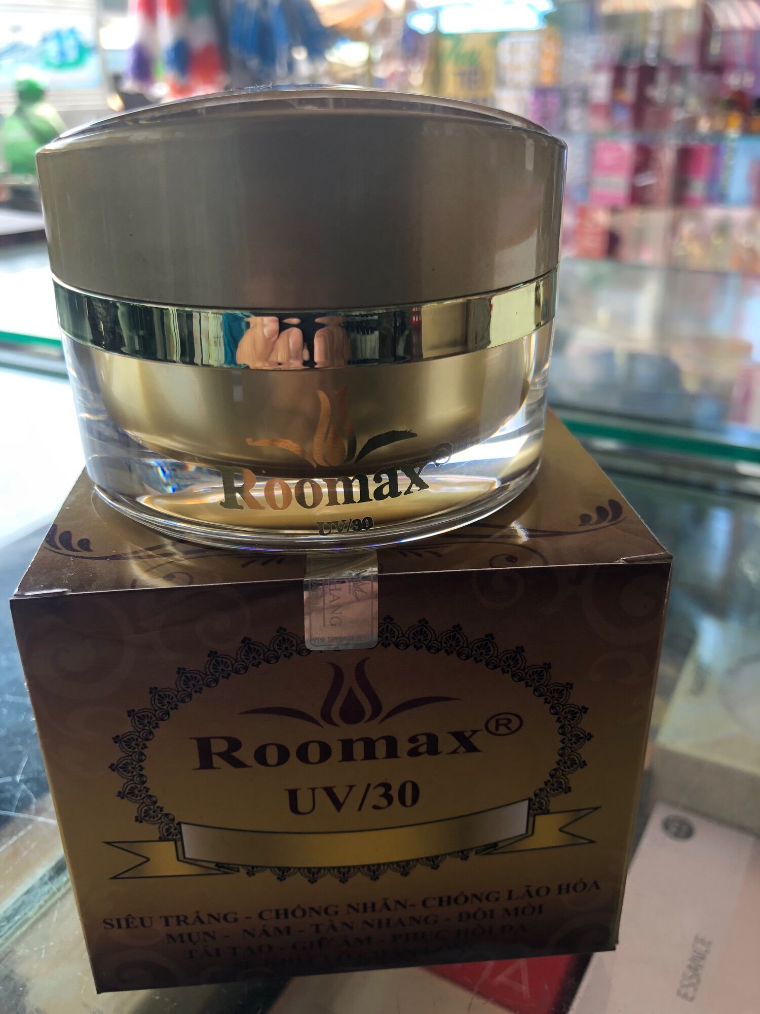 kem roomax trắng da đa chức năng 18 tac dụng