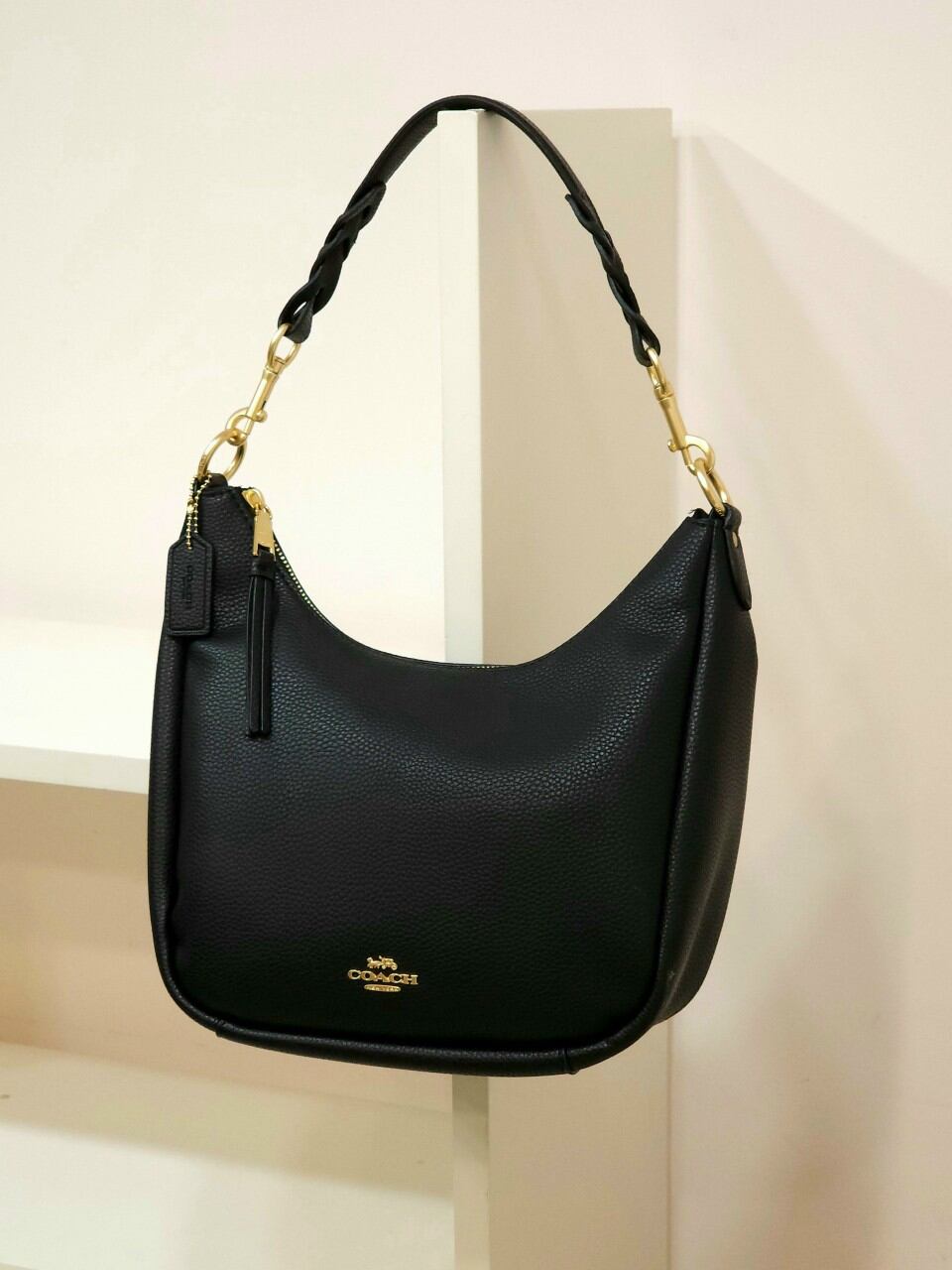 Túi đeo chéo C.oach Jules Hobo da mịn cực sang