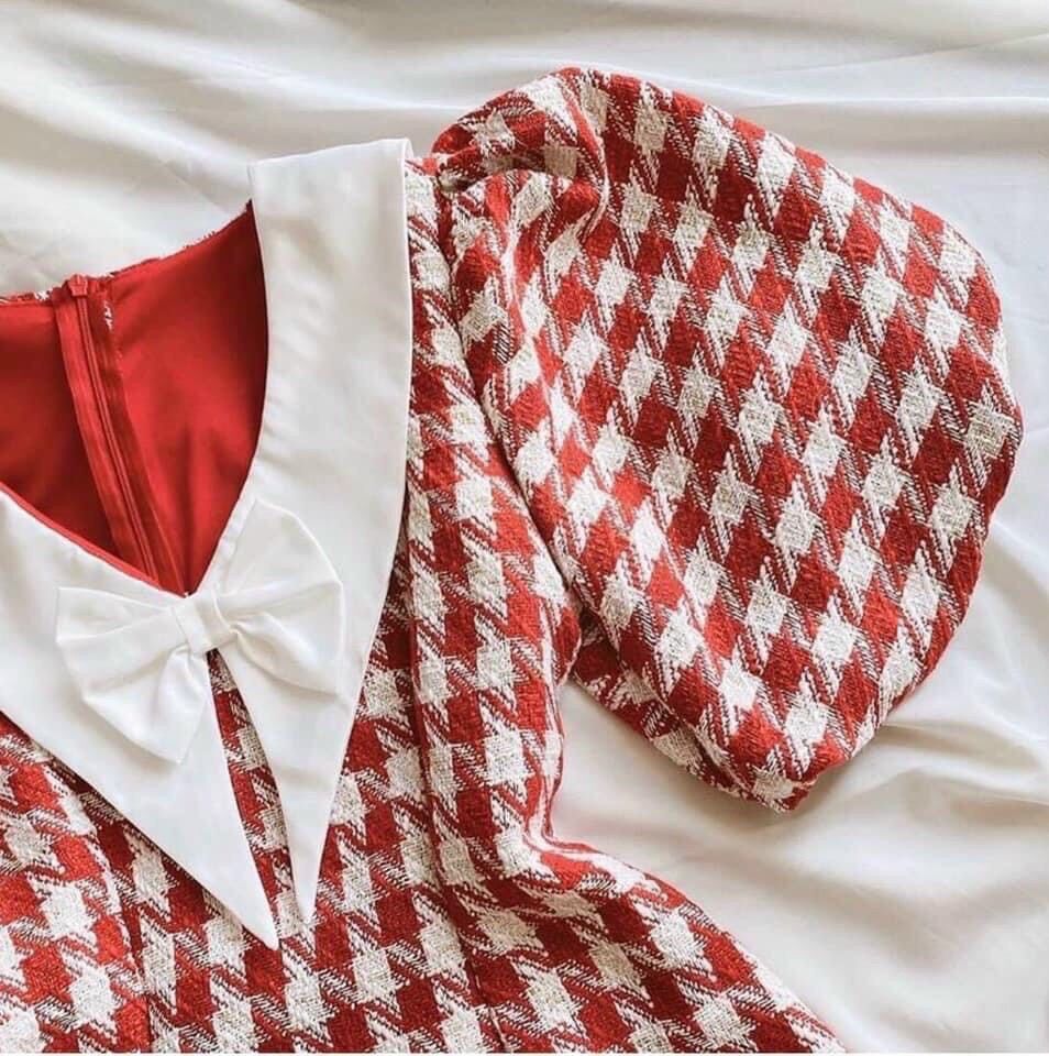 Đầm caro đỏ cổ nhọn ❤️❤️❤️