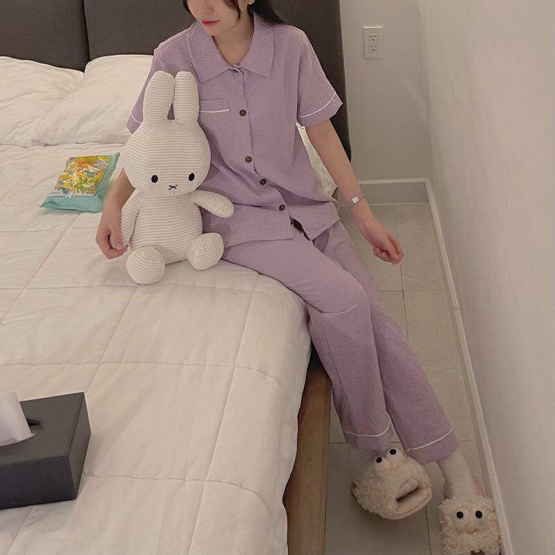 Sét bộ pyjama kẻ tay cộc quần dài.