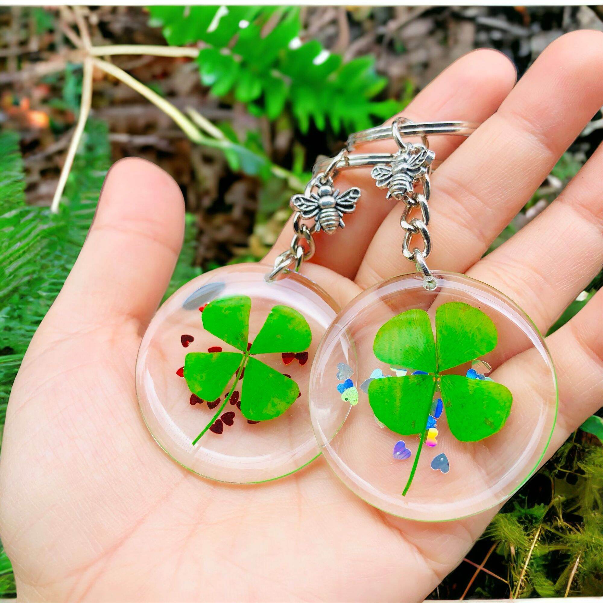 Móc khóa cỏ 4 lá may mắn tim xinh (thêm chữ theo yêu cầu) handmade epoxy resin quà lưu niệm độc đáo