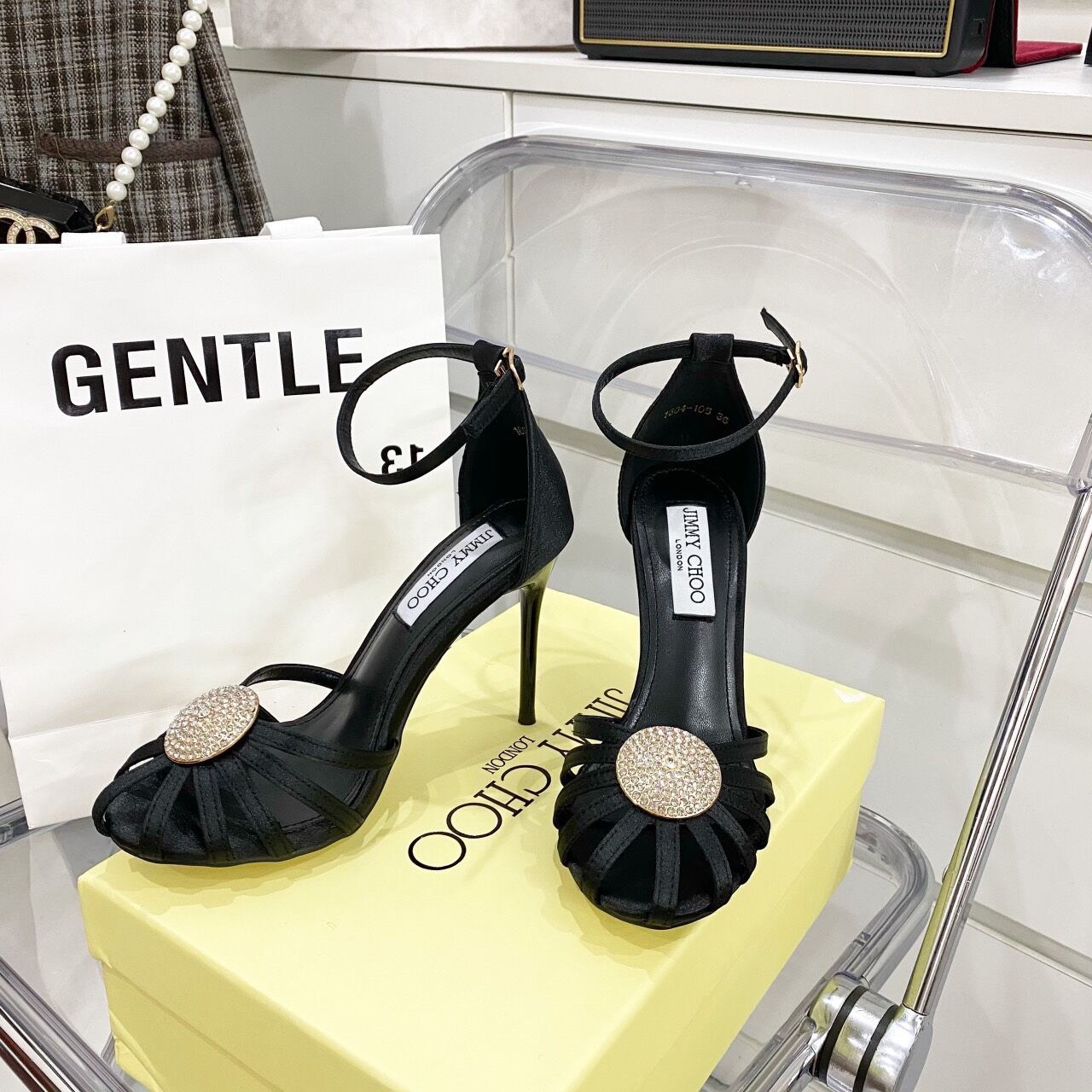 Sandal lụa mũi rọ Jimmy choo khoá đá tròn