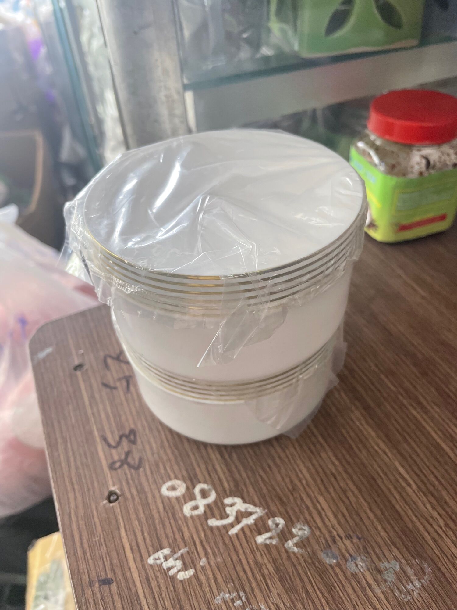 HỦ ĐỰNG KEM BODY SỌC 200G