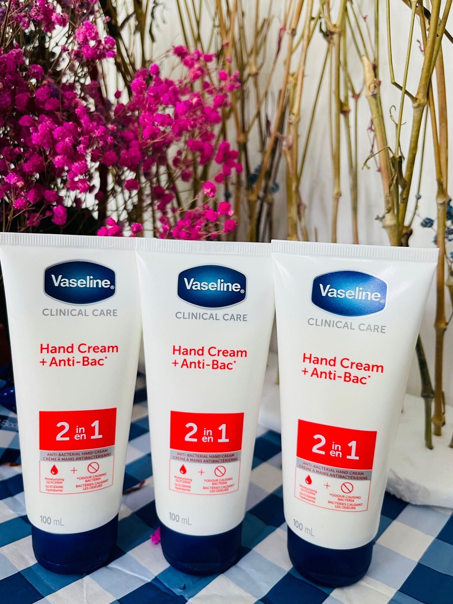 Dưỡng da vaseline set gồm 3 tuýp 100ml