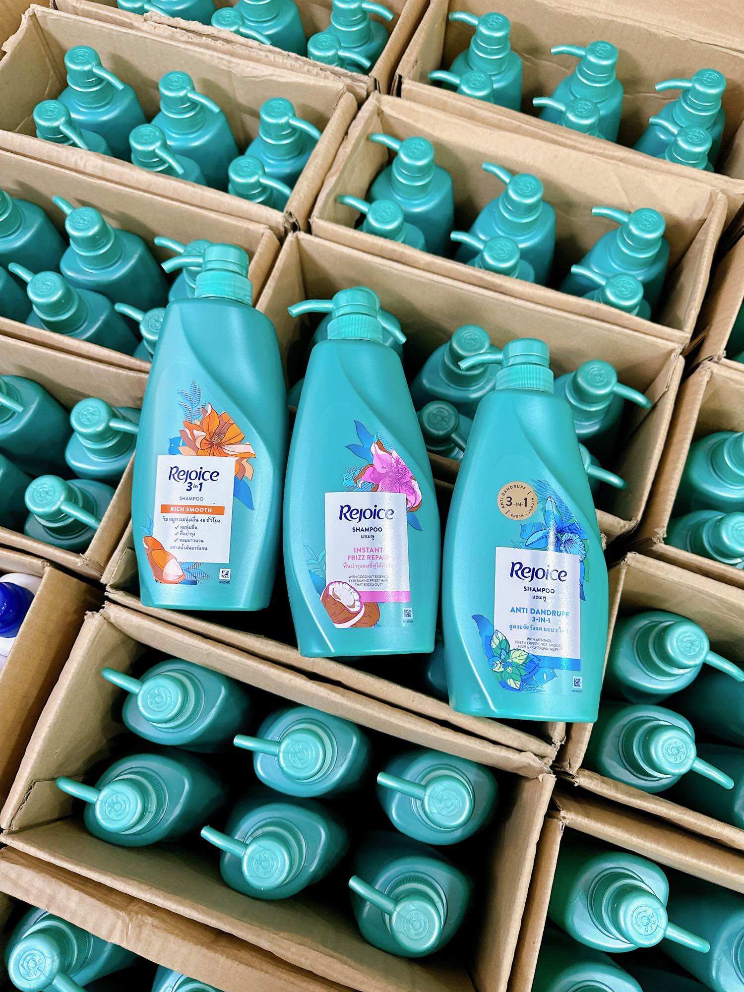 Dầu gội Rejoice hương hoa mẫu đơn 480ml Thái Lan