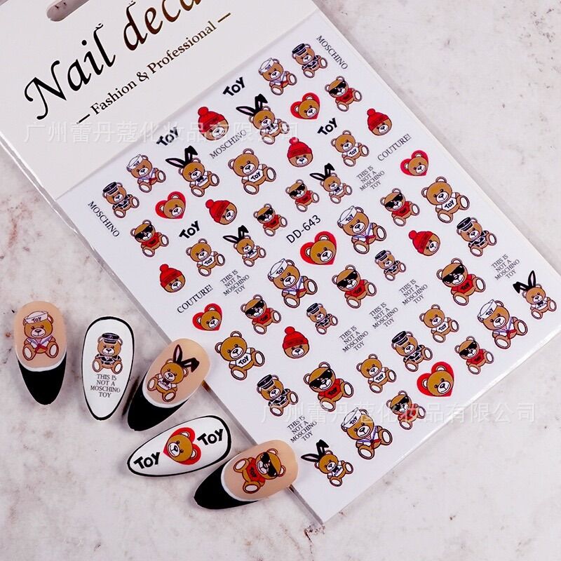Sticker gấu moschino dán móng tay