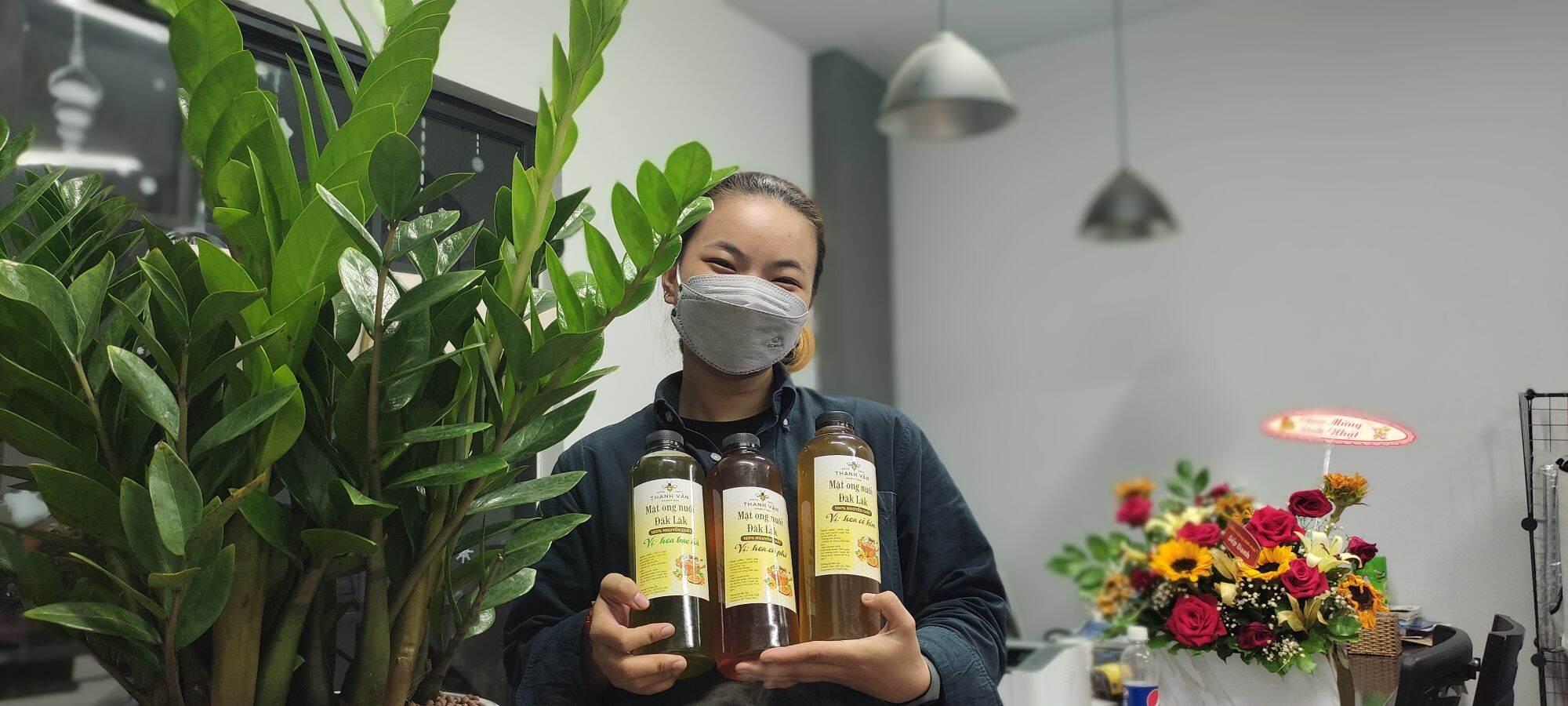 Mật ong nuôi hoa Cỏ Kim Đăk Lăk