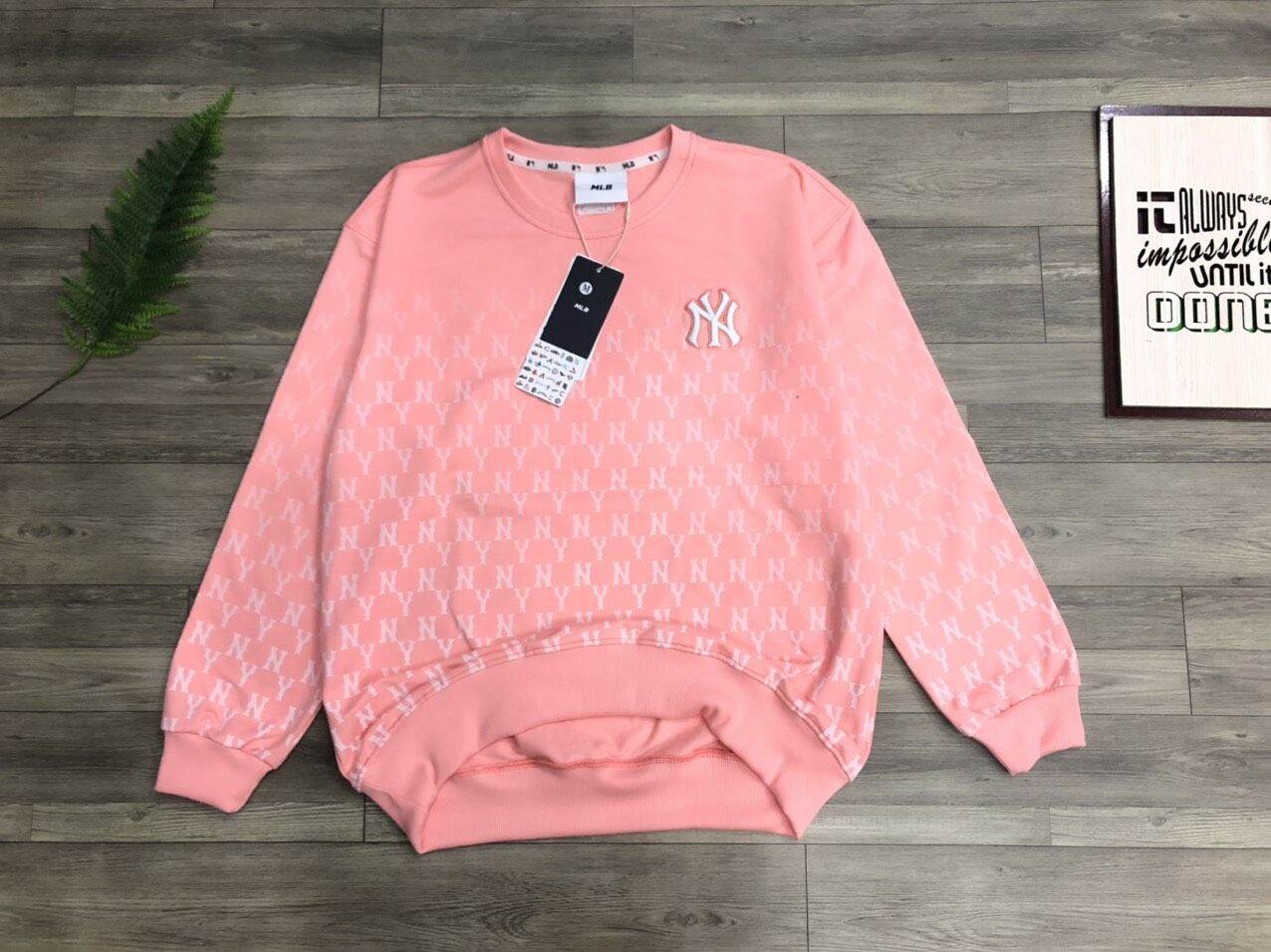sweater mono mlb họa tiết mạng nhện