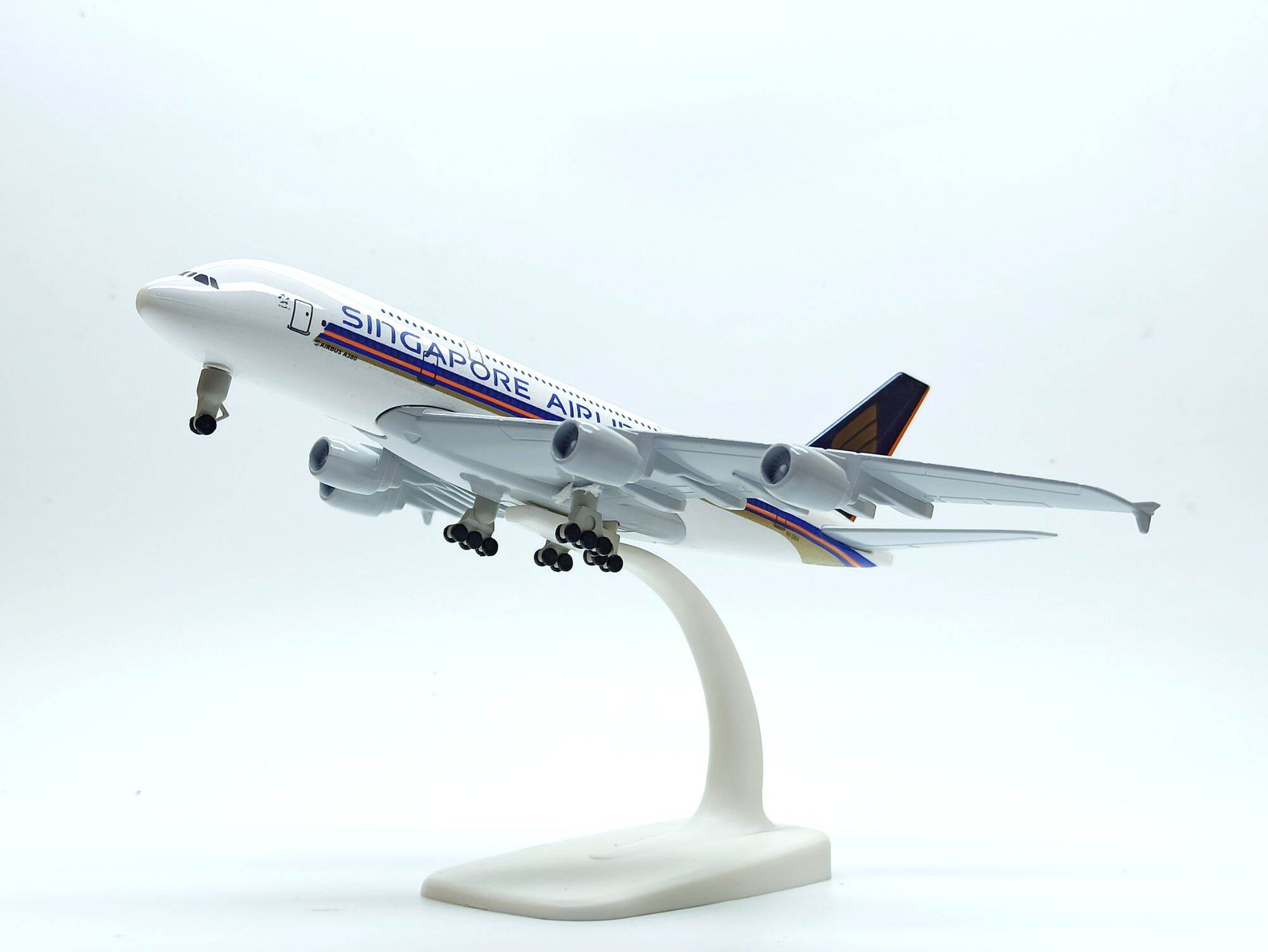 Mô hình máy bay Singapore Airlines Airbus A380 20cm