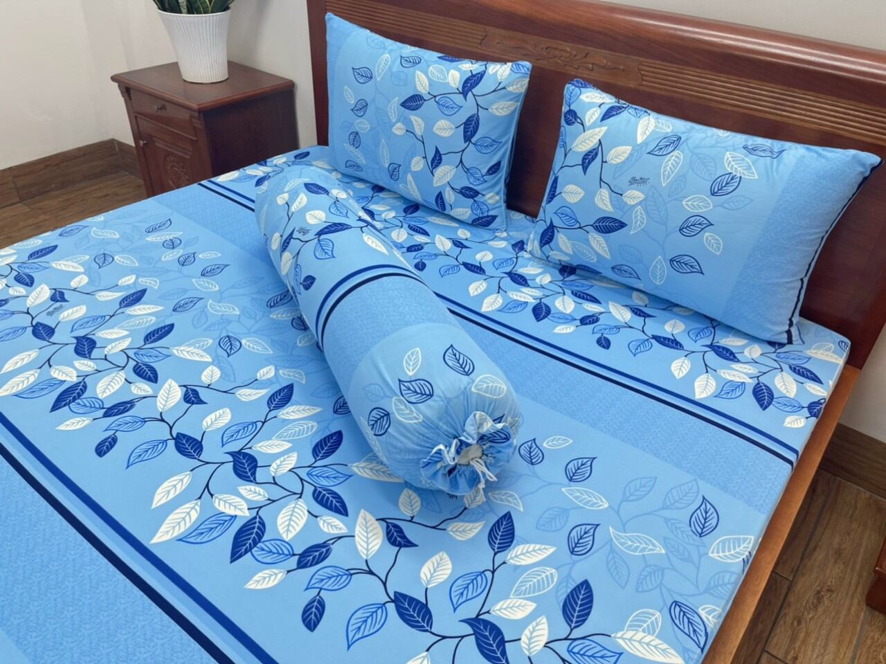 4-Piece Korean Cold Elastic Sheet Set. Mattress <15Cm
