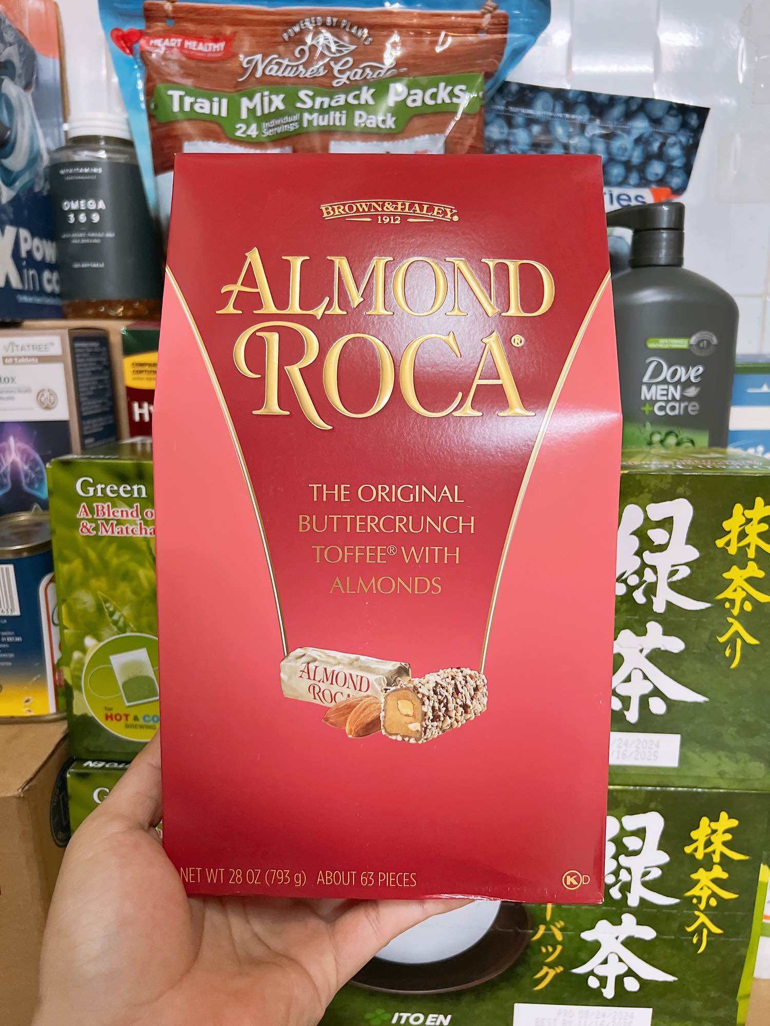 Socola Almond Roca 793g Mỹ.