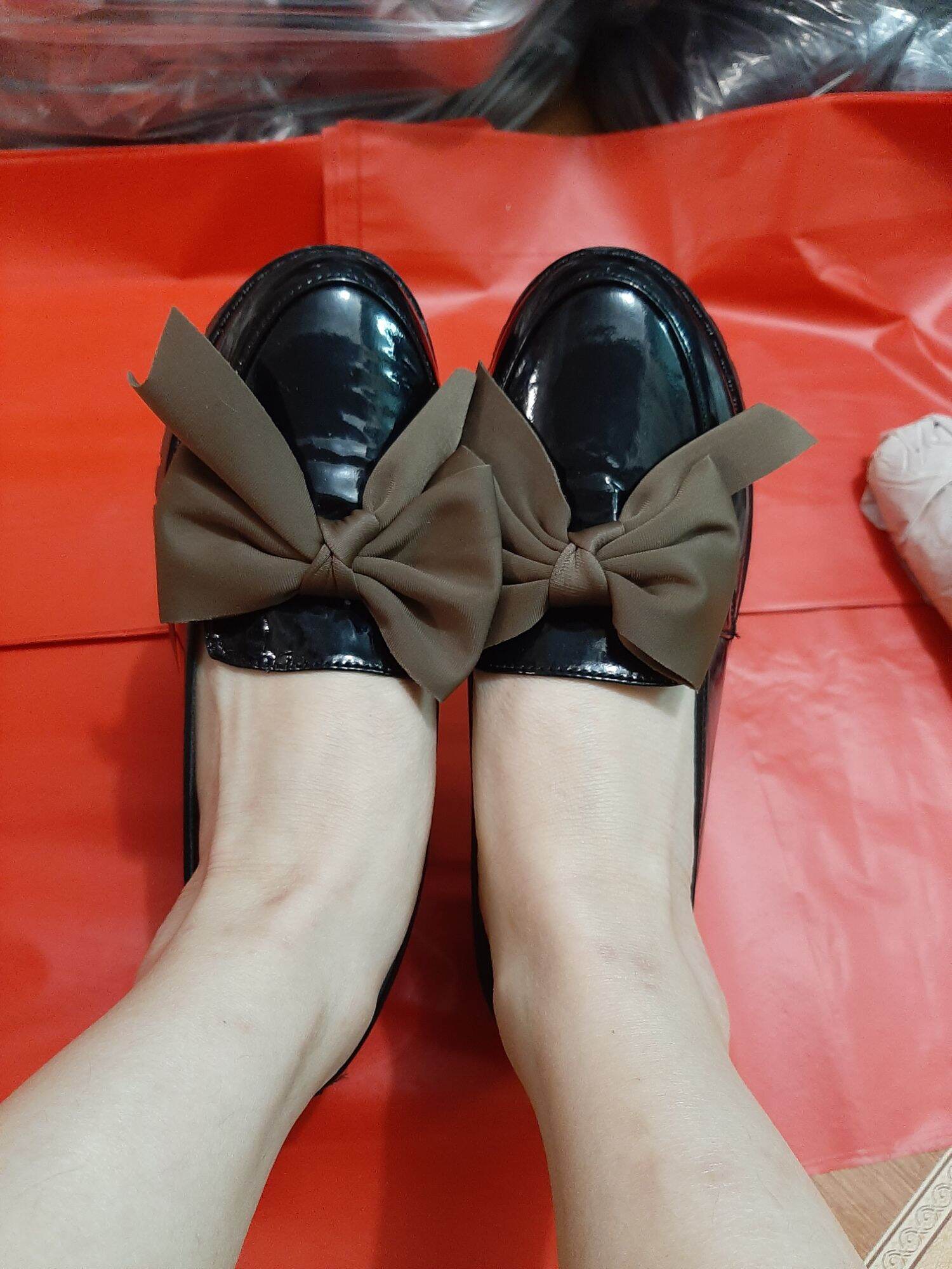 Giày đốc nơ to da bóng đế cao 3p