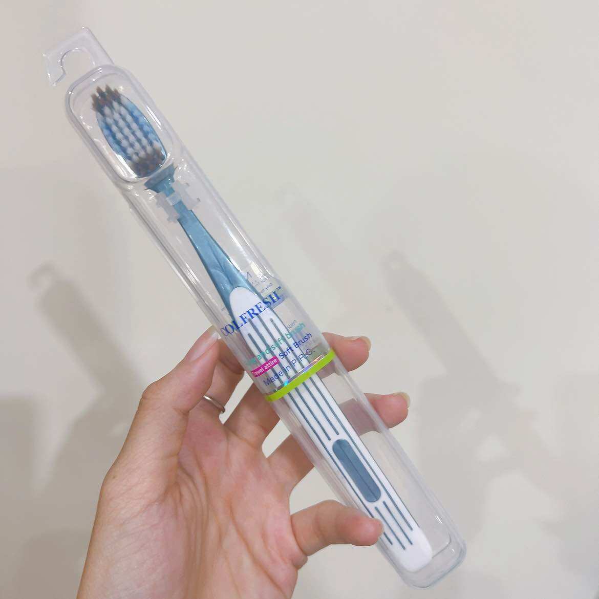 Bàn chải đánh răng du lịch tiện dụng