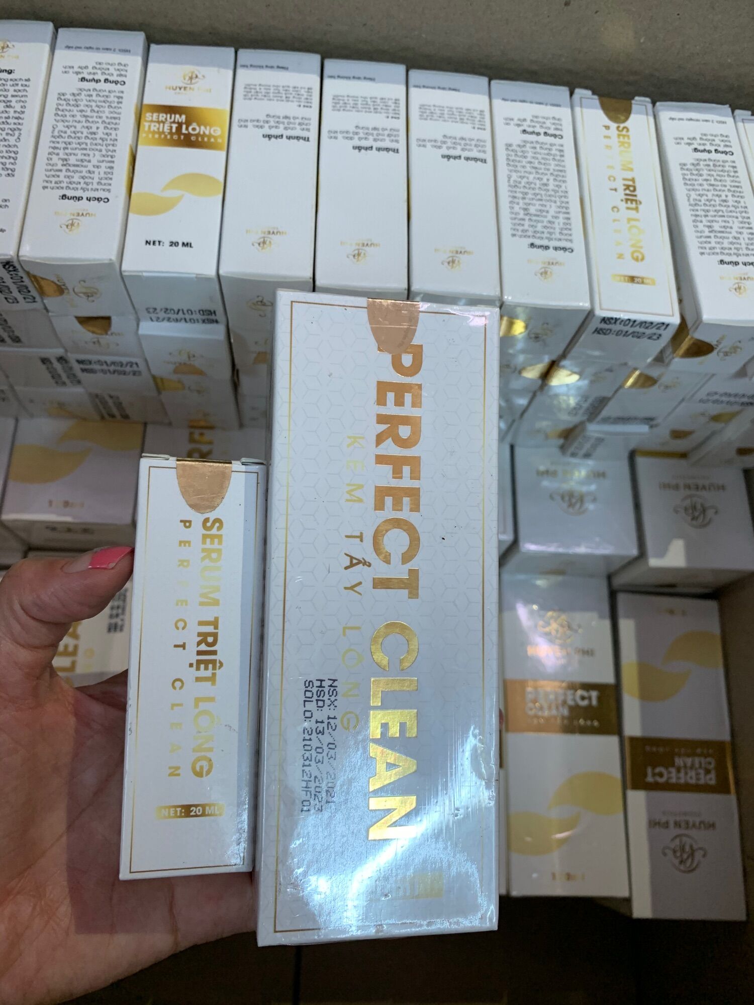 Combo kem tẩy lông và serum Huyền Phi