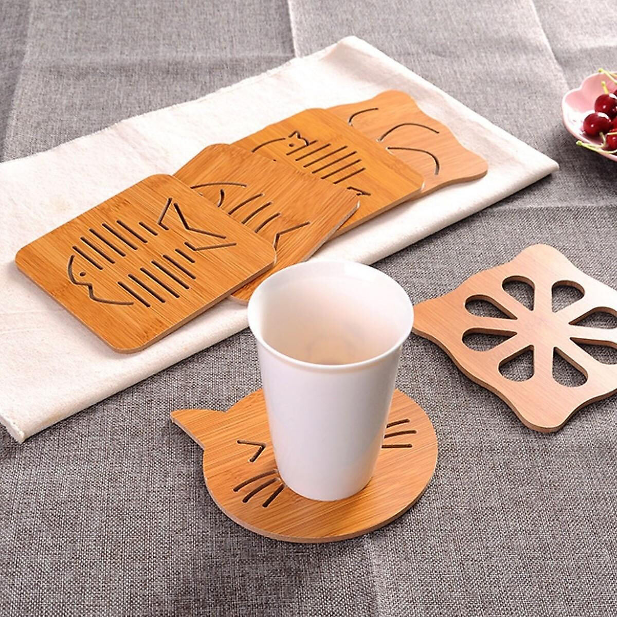 Miếng lót nồi gỗ chống nóng size 15cm (Hình ngẫu nhiên)