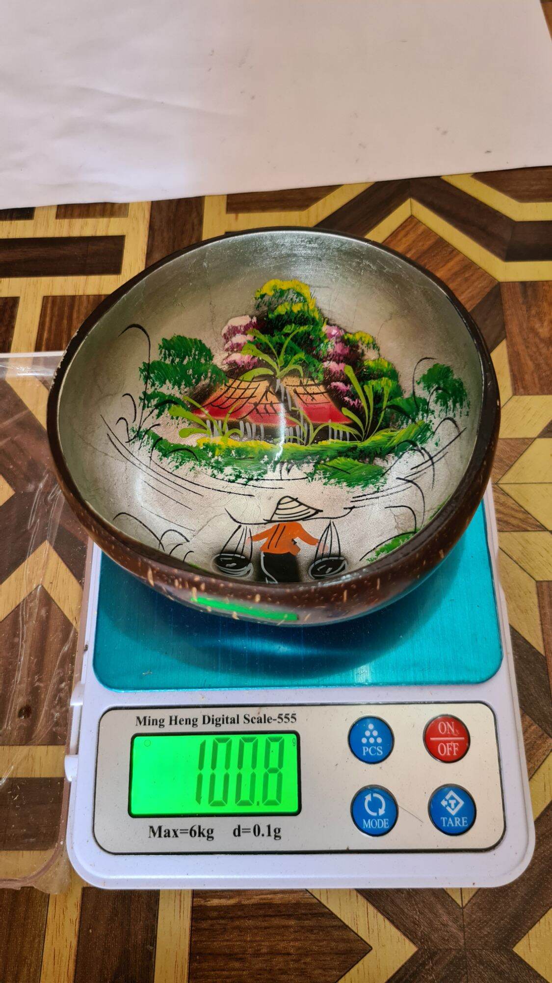 Chén gáo Dừa vẽ sơn mài - cảnh quê hương