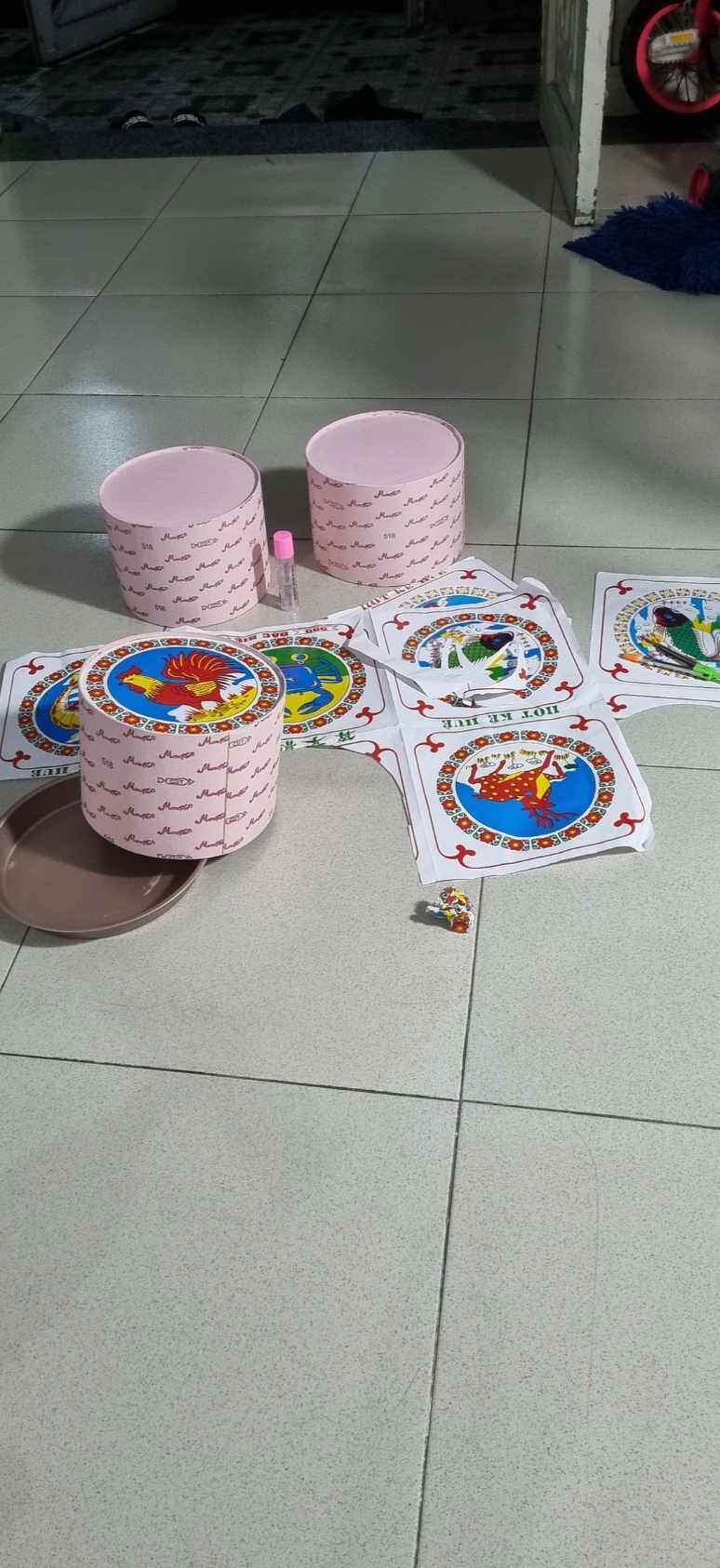 Bộ thùng xóc cái bầu cua .kích thước theo yêu cầu